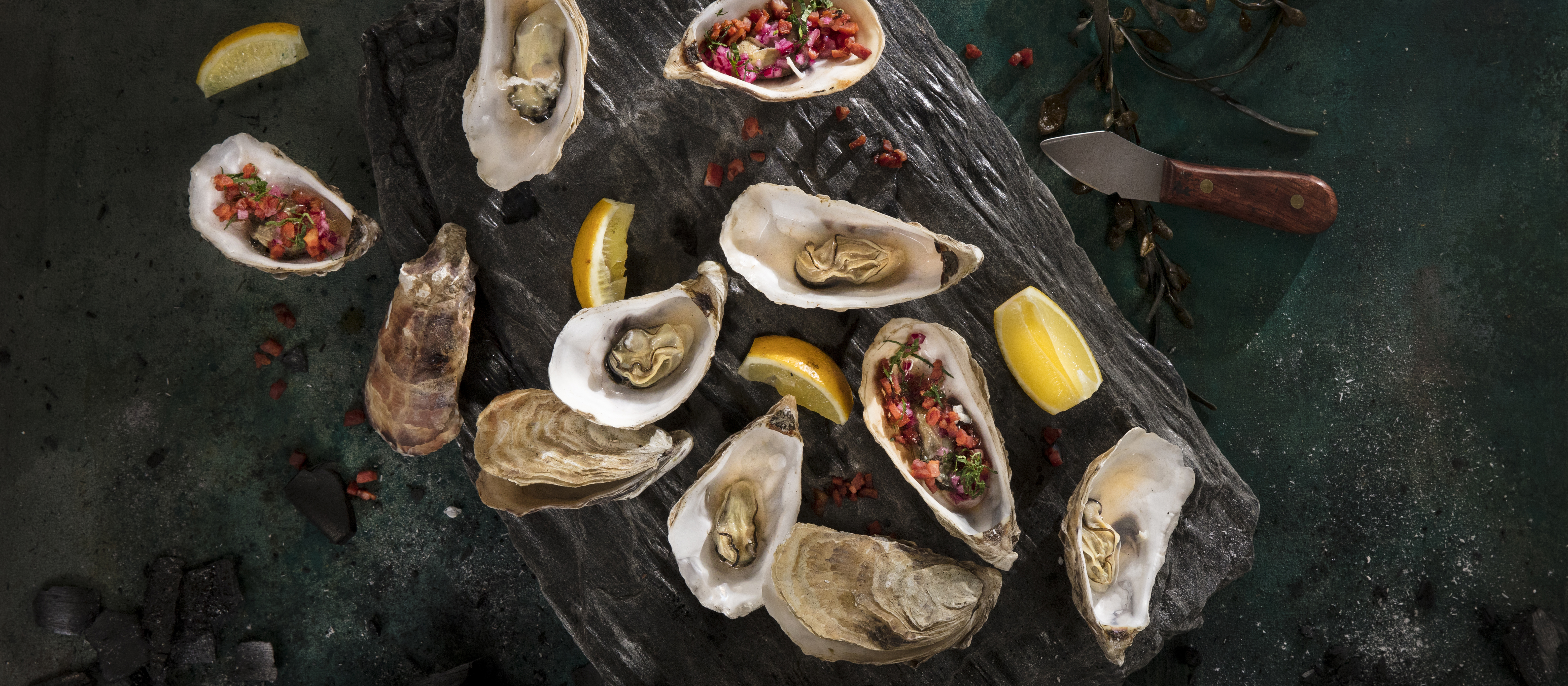 Grillatut osterit ja porsaankylki