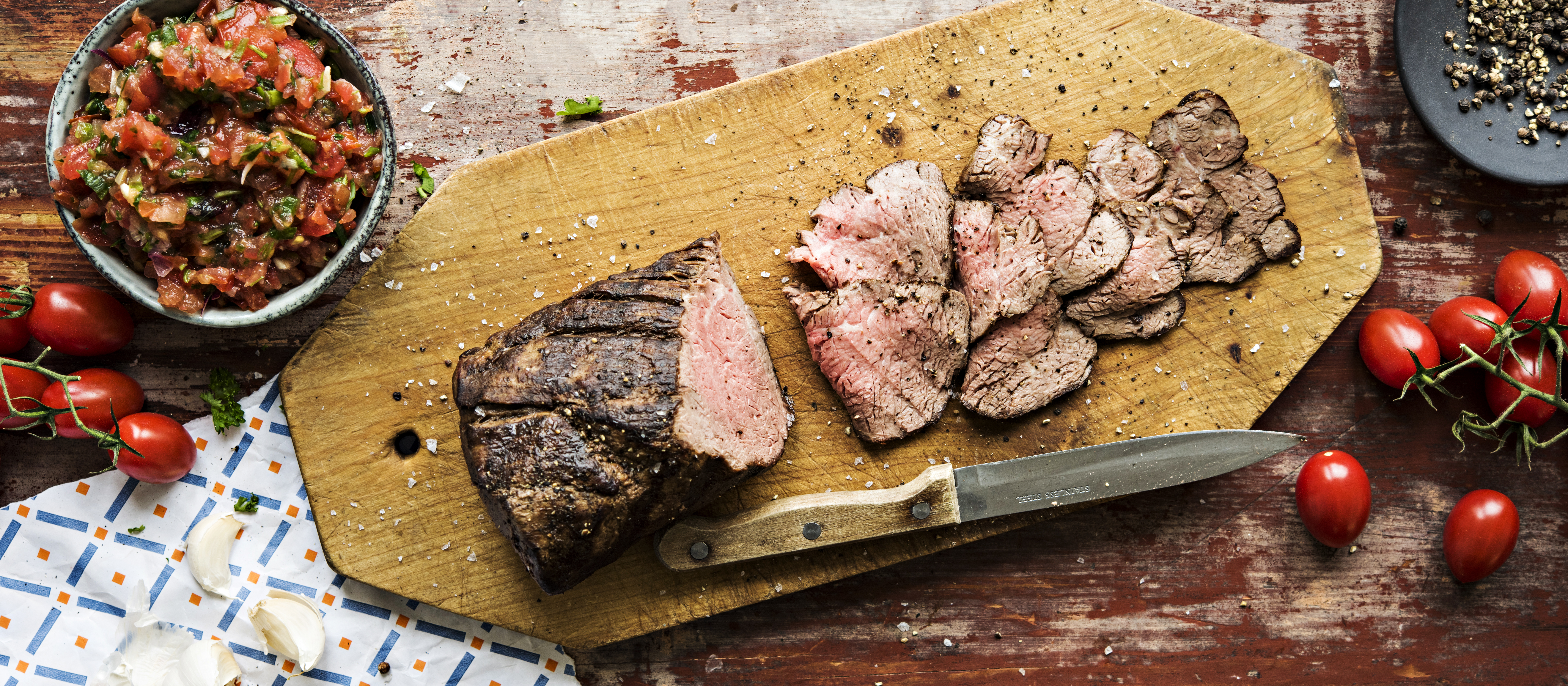 Grillattu naudan sisäfilee ja pico de gallo -salsa