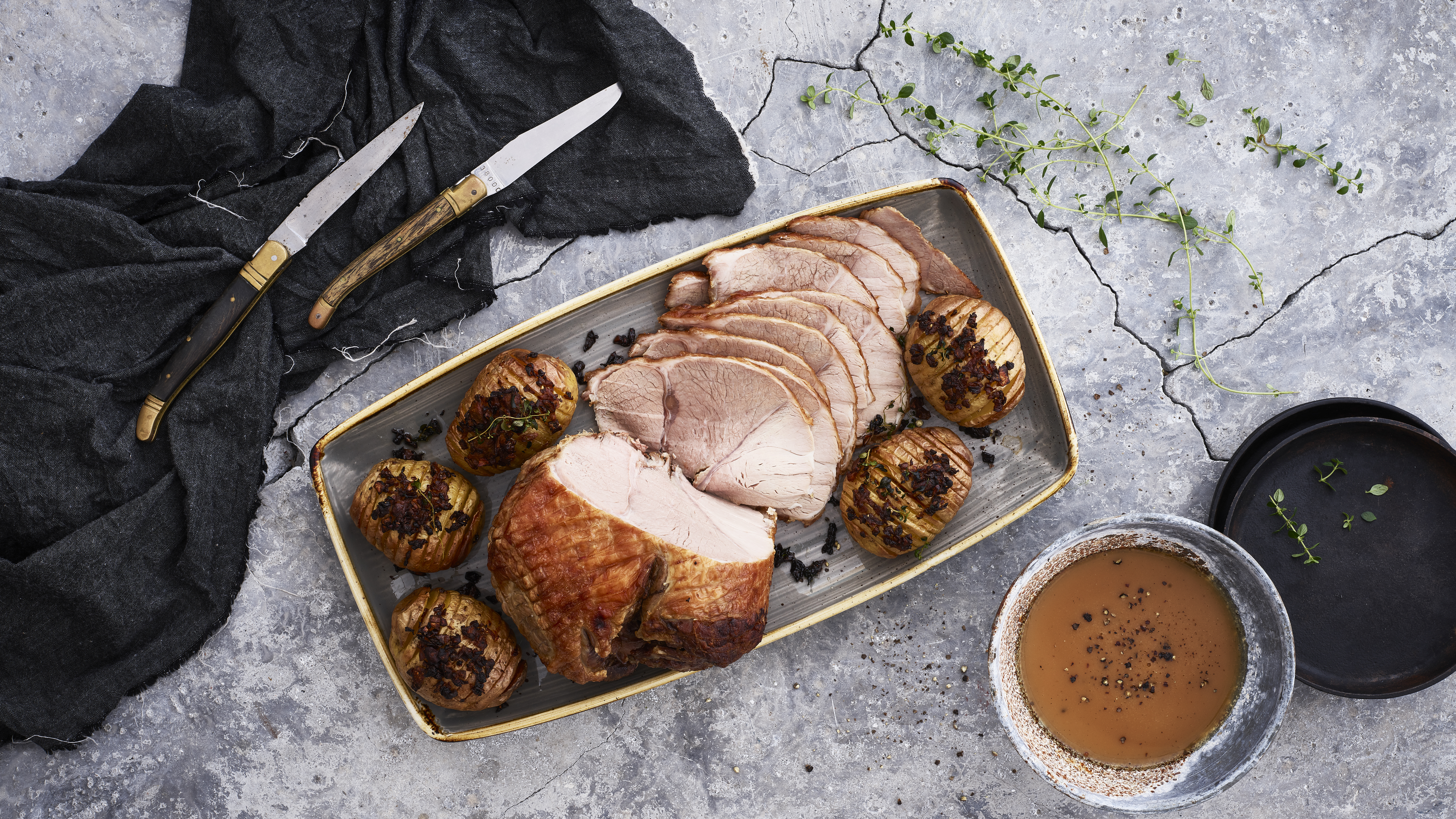 Karitsanpaisti ja hasselbackan sieniperunat