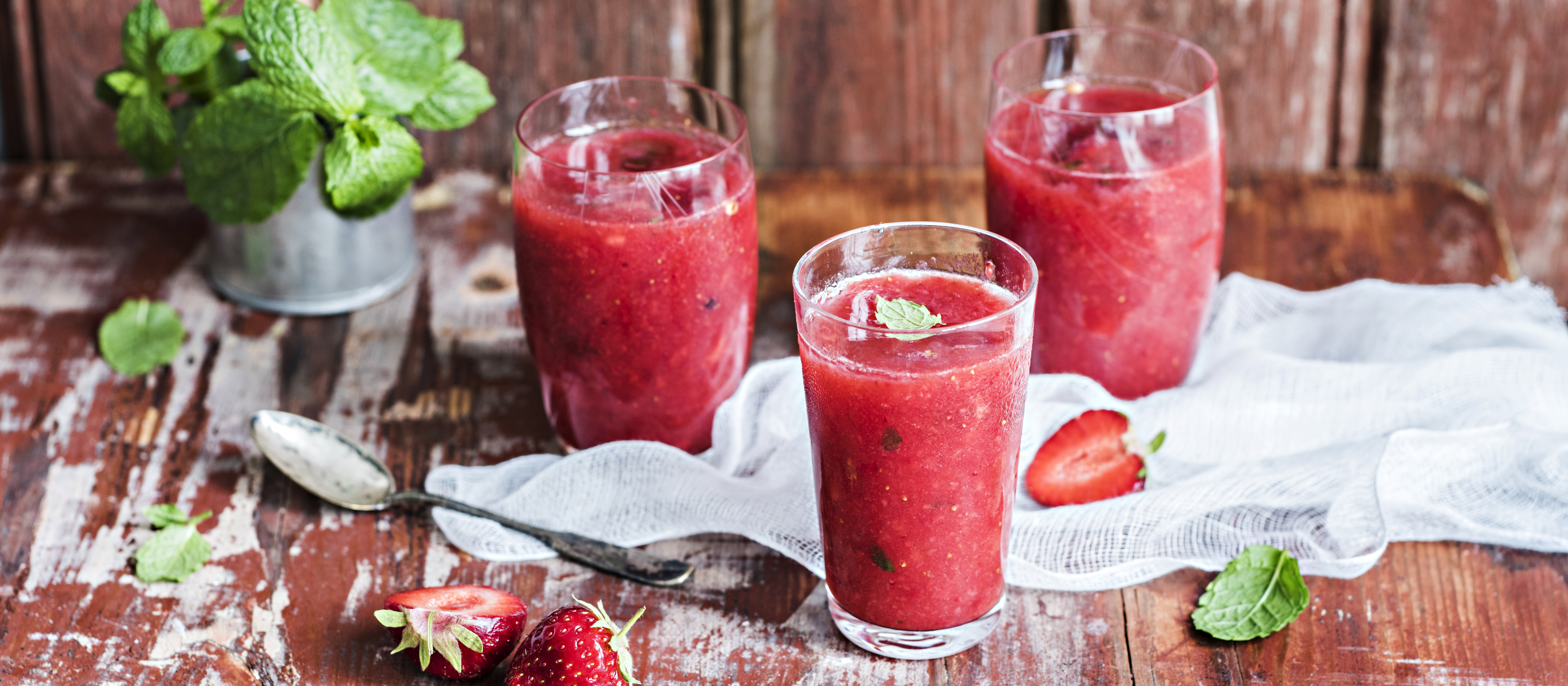 Makea mansikkagazpacho