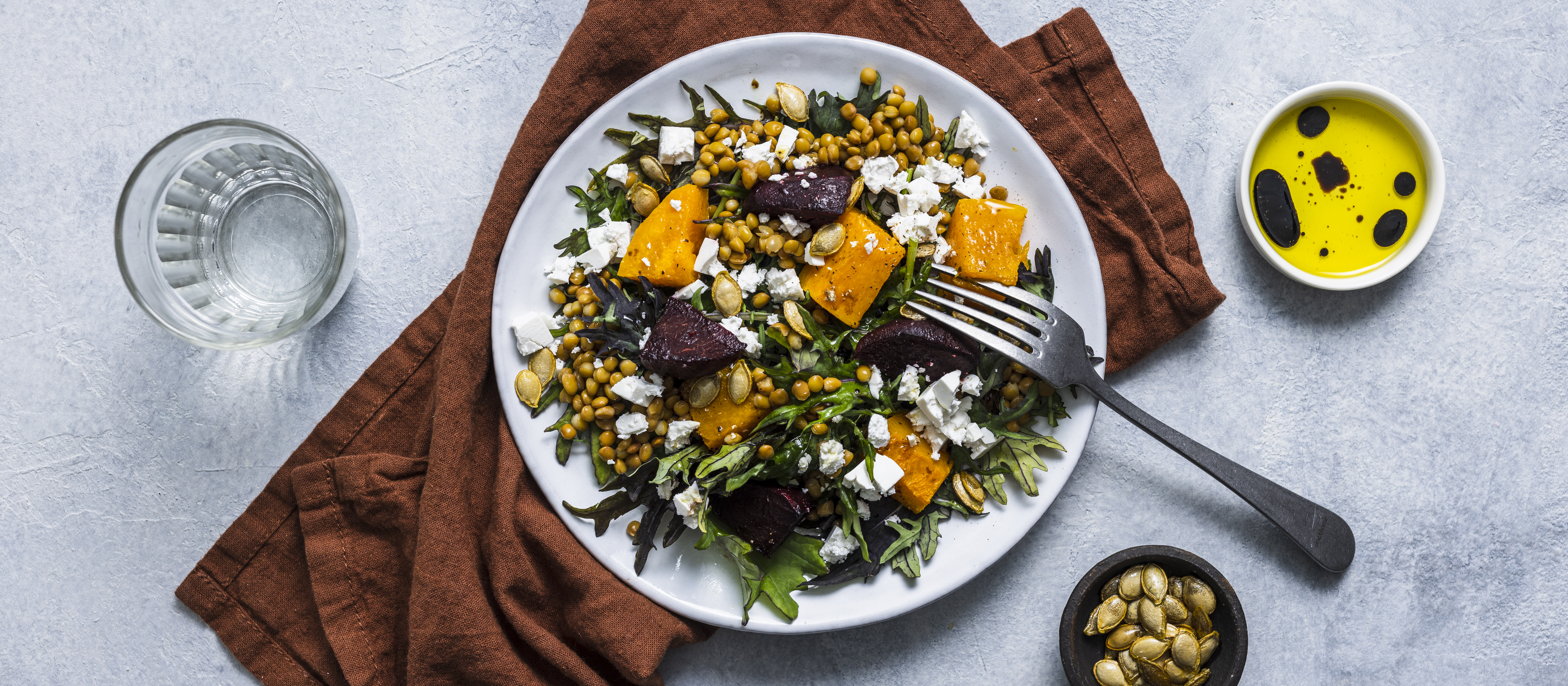 Kurpitsa-punajuurisalaatti