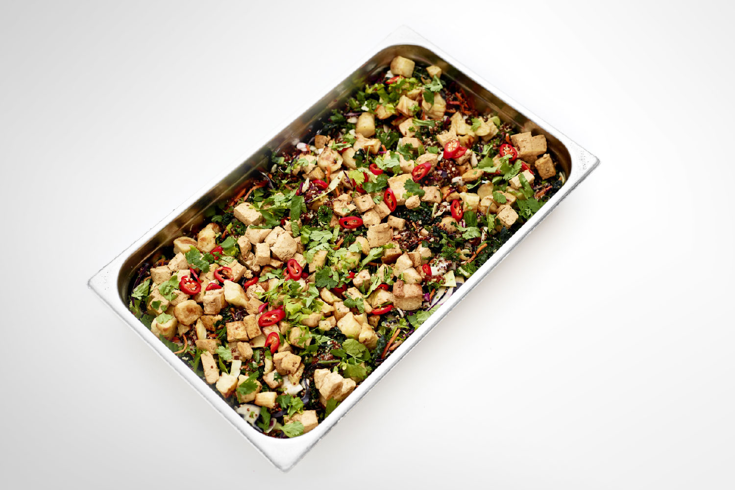 Kvinoa-kaalivuoka tofulla thaimaalaisittain — HoReCa-tukku Kespro