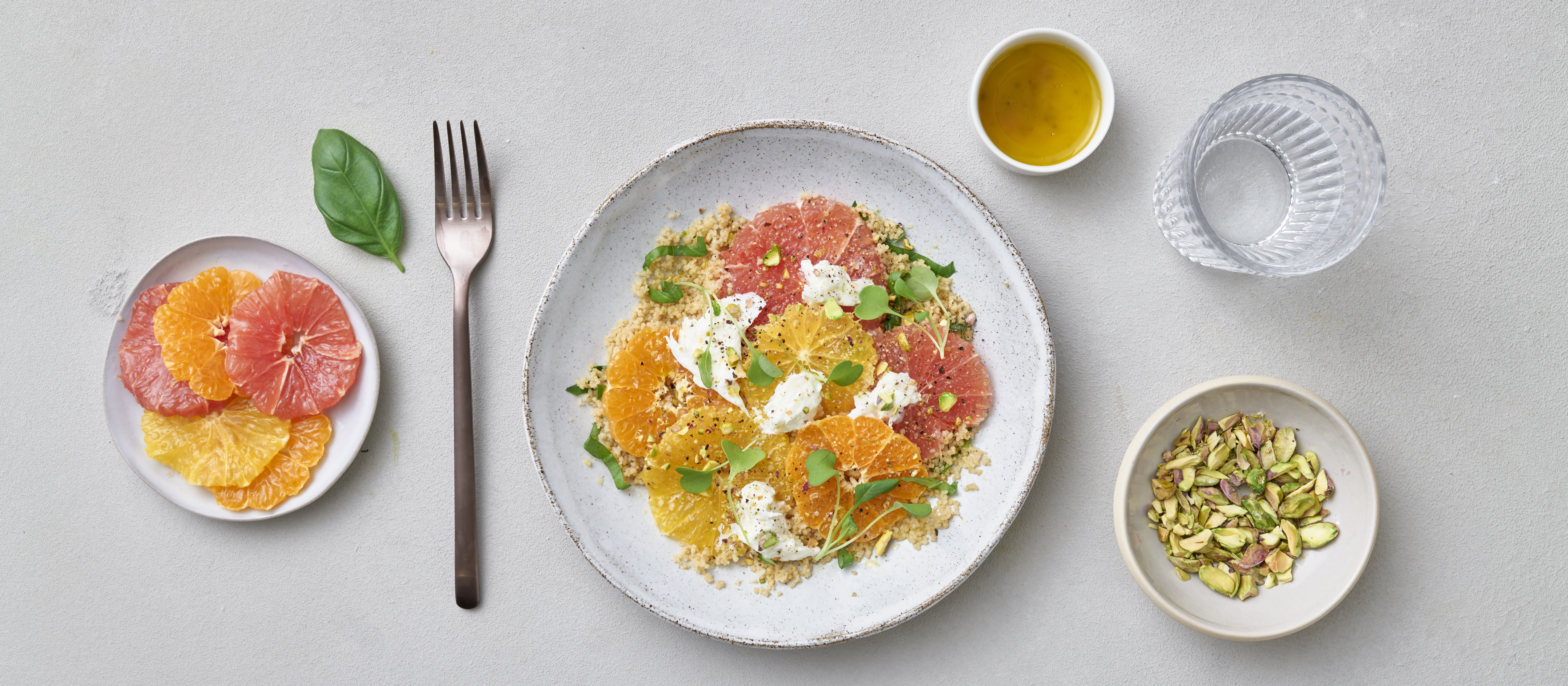 Mozzarella-sitrussalaatti