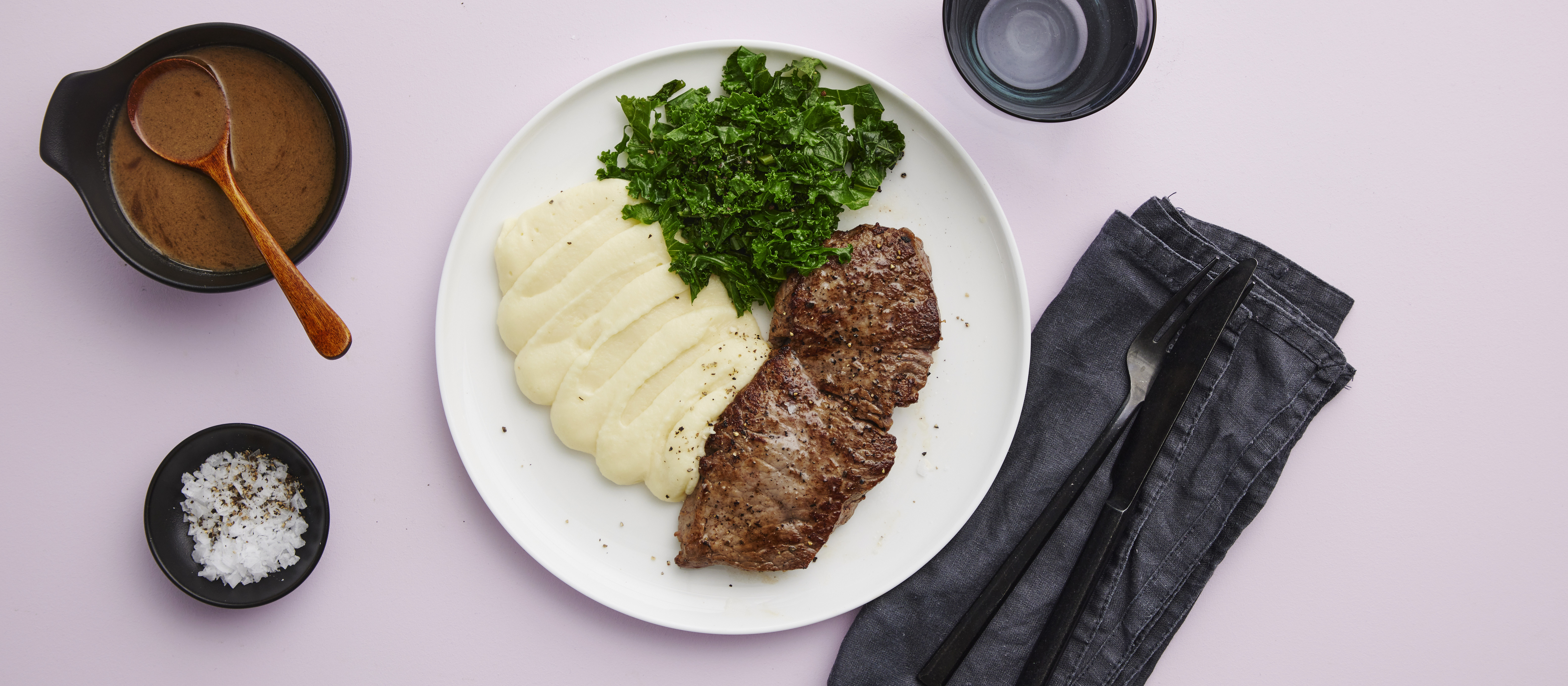 Naudan ulkofileepihvit ja palsternakkasose