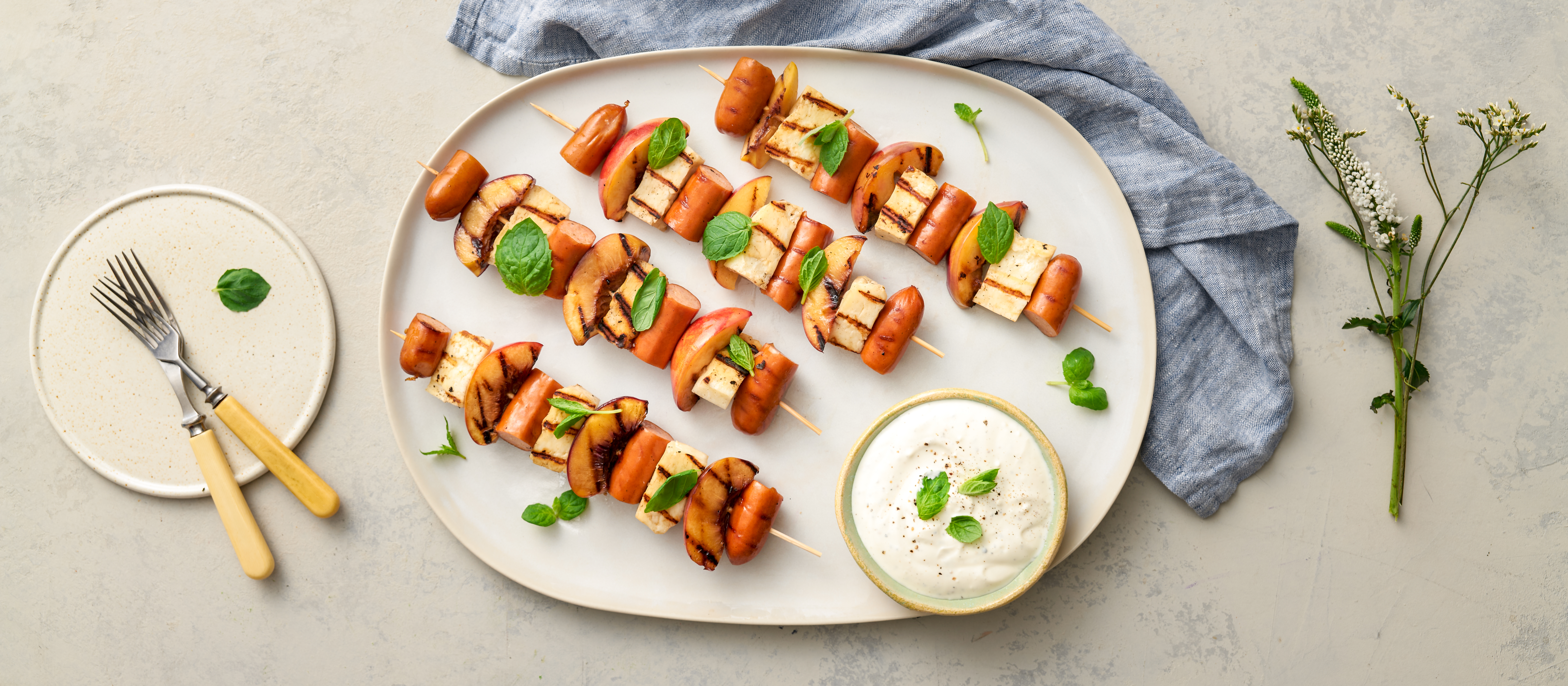 Nektariini-halloumi-makkaravartaat