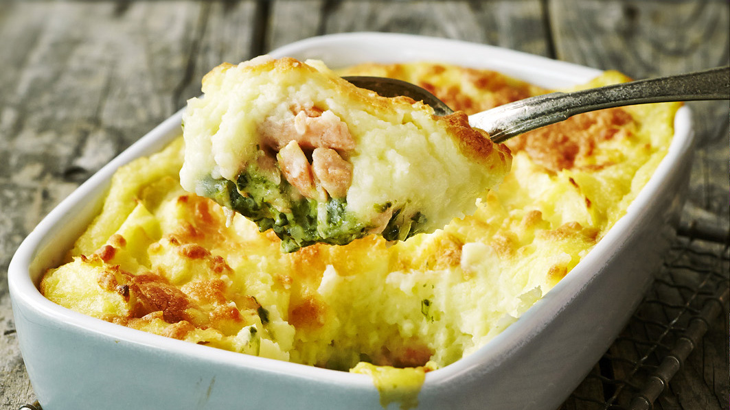 Pinaattinen kirjolohi-perunasoselaatikko