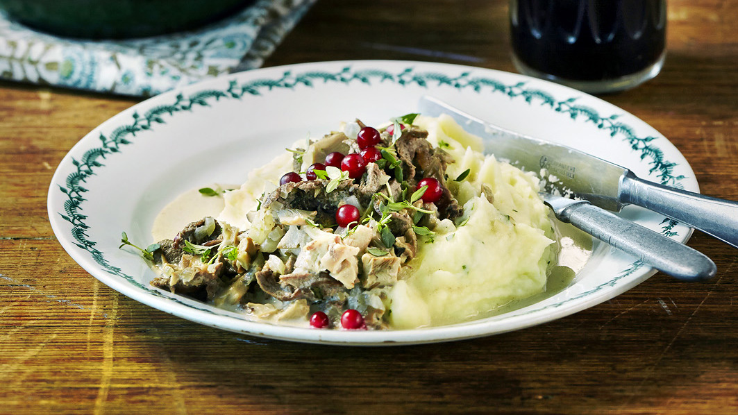 Sieni Poronkaristys Ja Puikulamuusi Paaruoat Reseptit K Ruoka