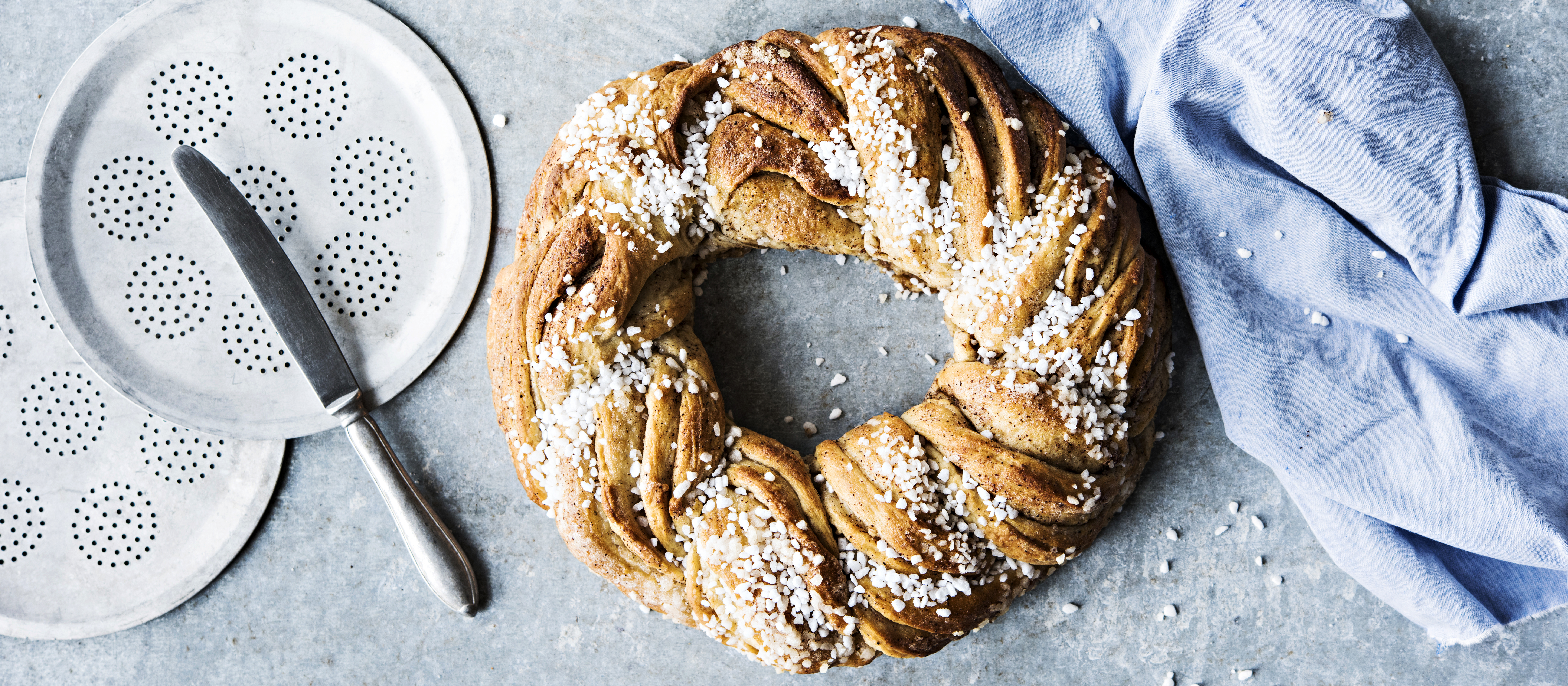 Vegaaninen korvapuustikranssi