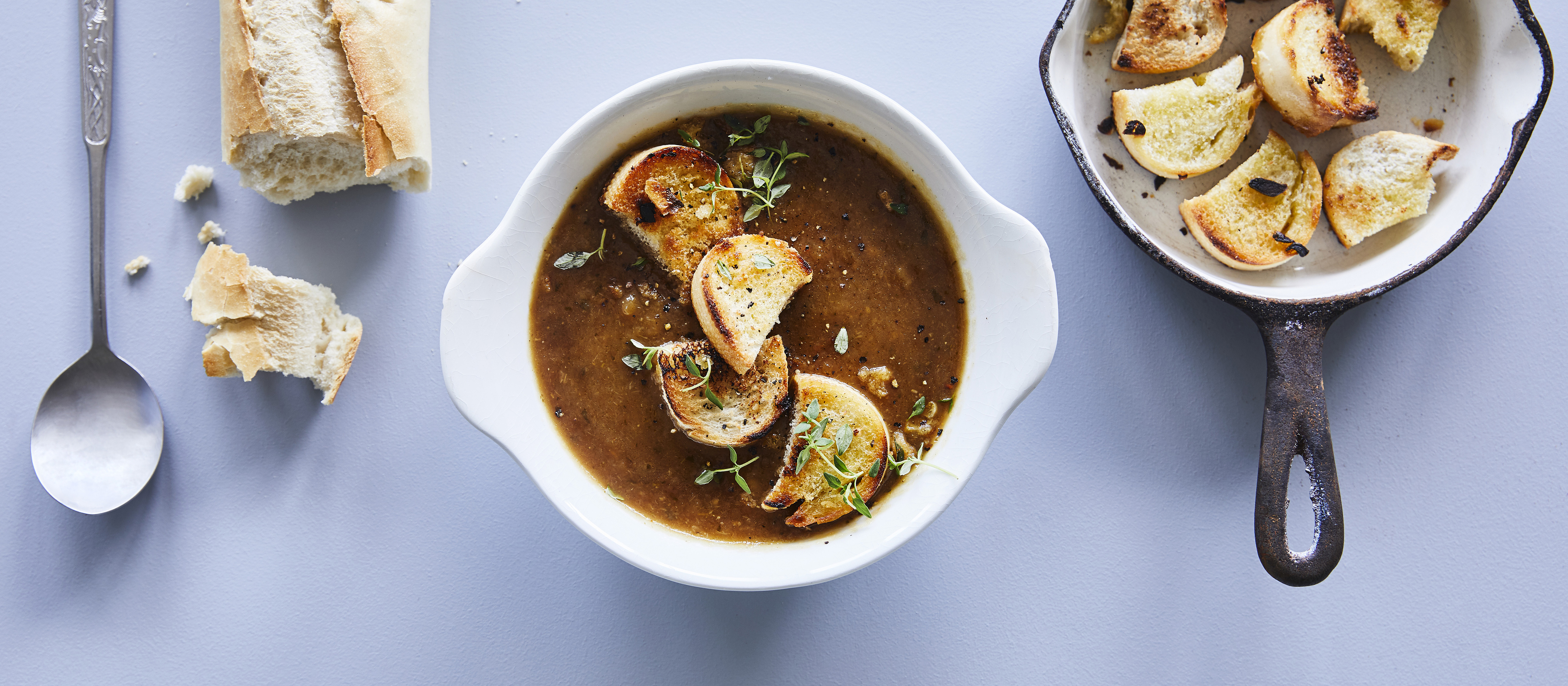 Soseutettu sipulikeitto