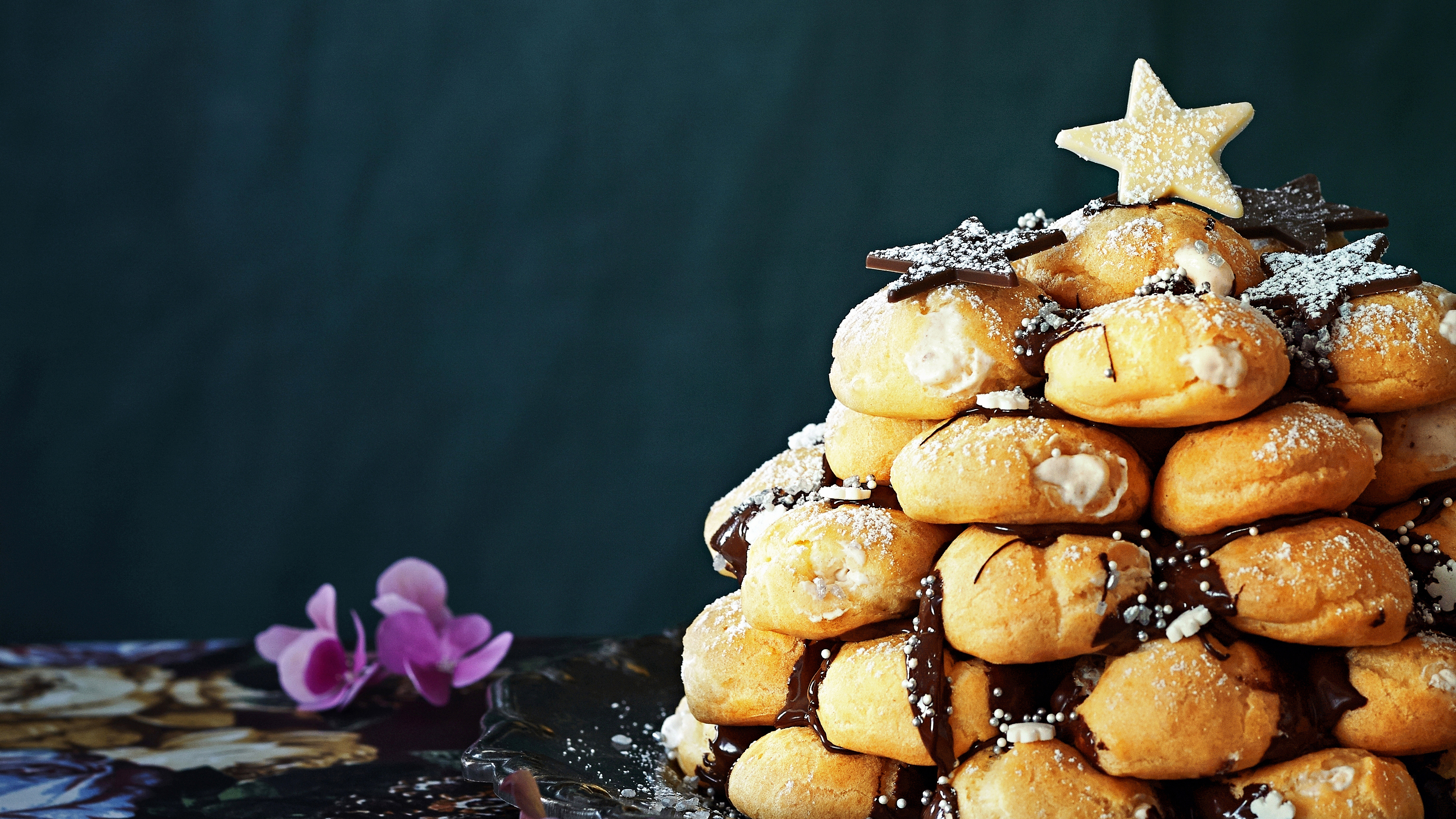 Tuulihattutorni eli croquembouche