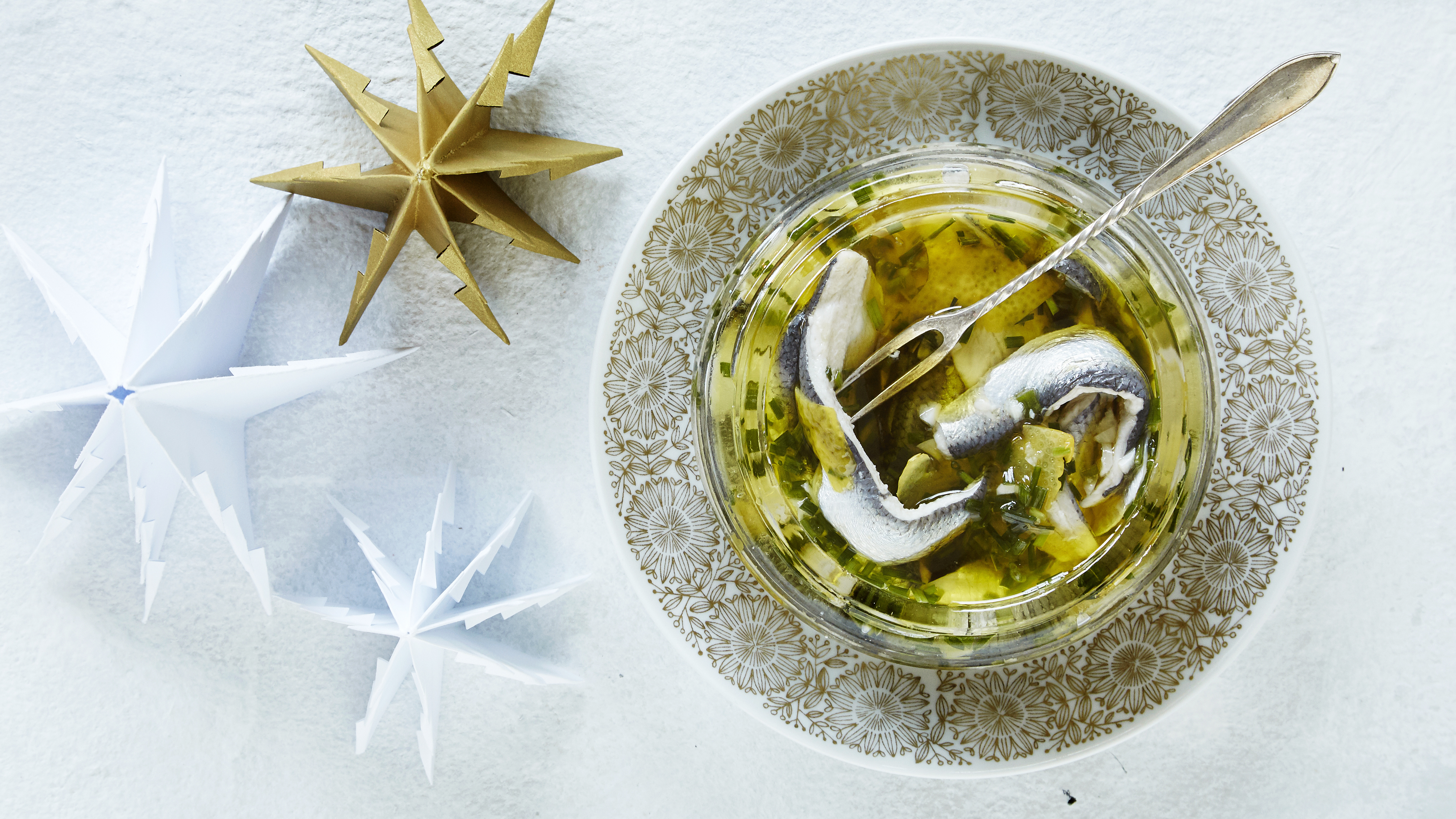 Valkosipulisilakat öljyssä