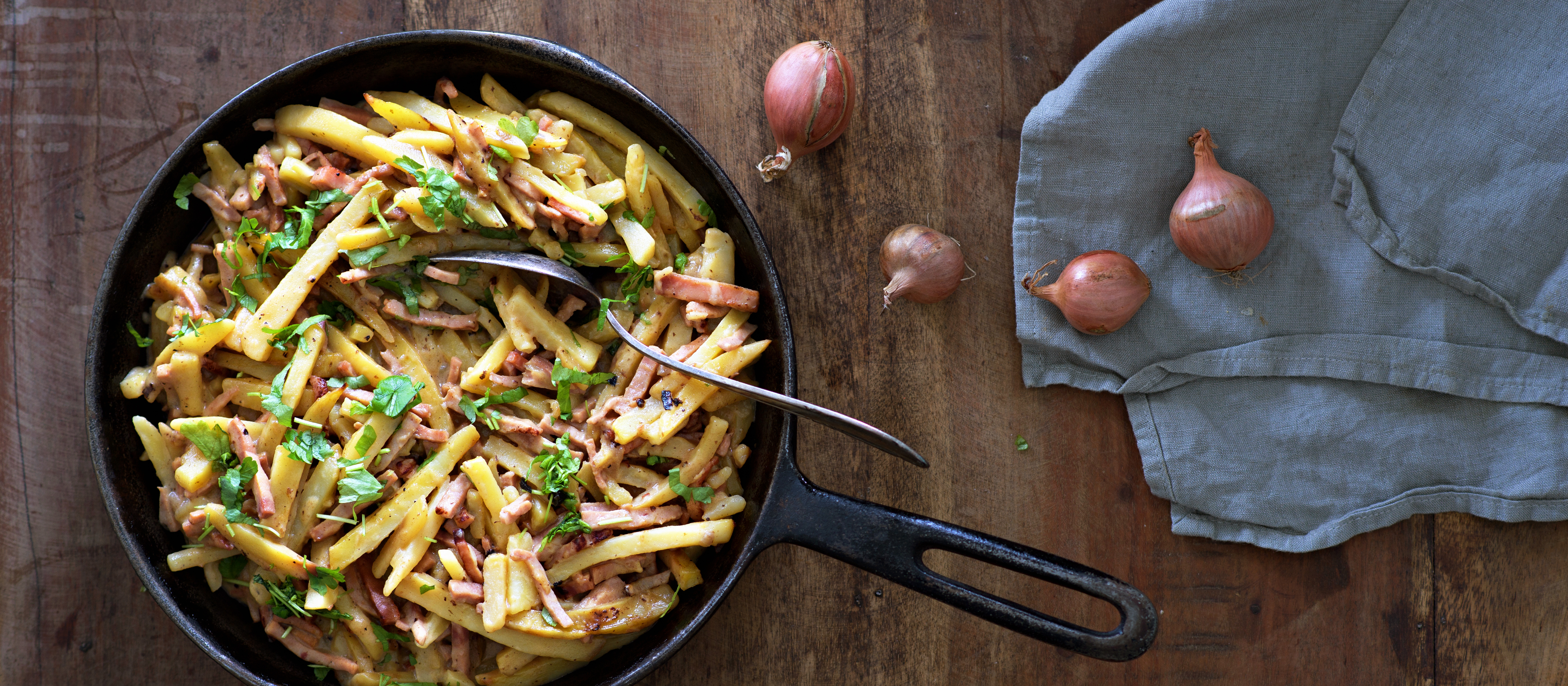 Kinkkukiusaus pannulla