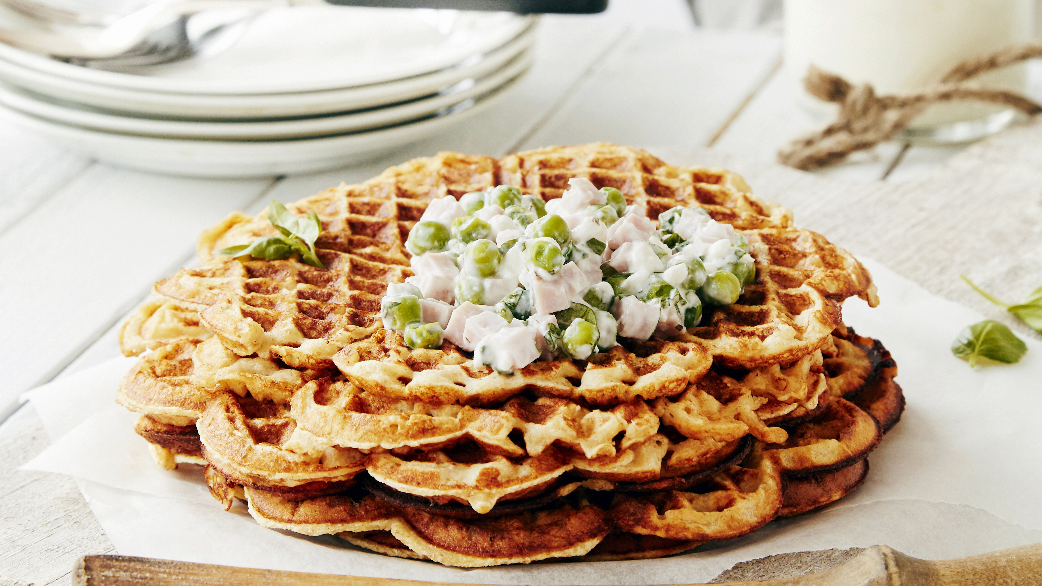 Perunavohvelit kinkku-raejuustotäytteellä