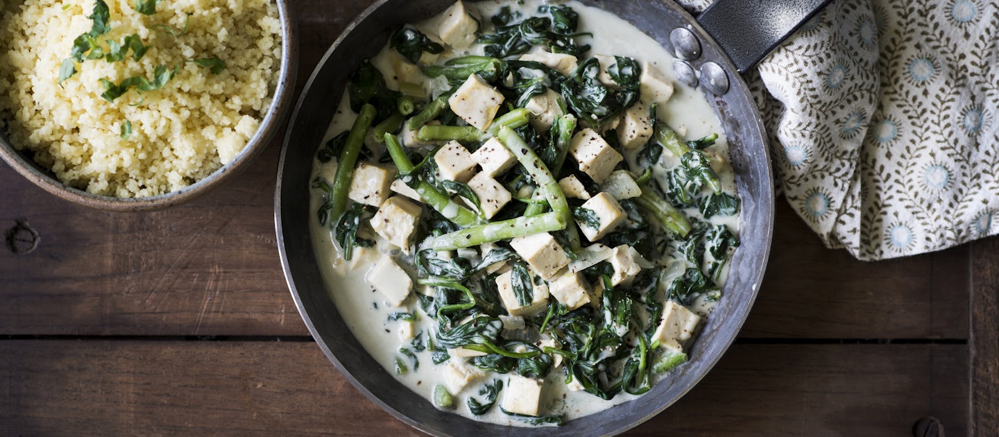Vihreä pinaatti-tofukastike