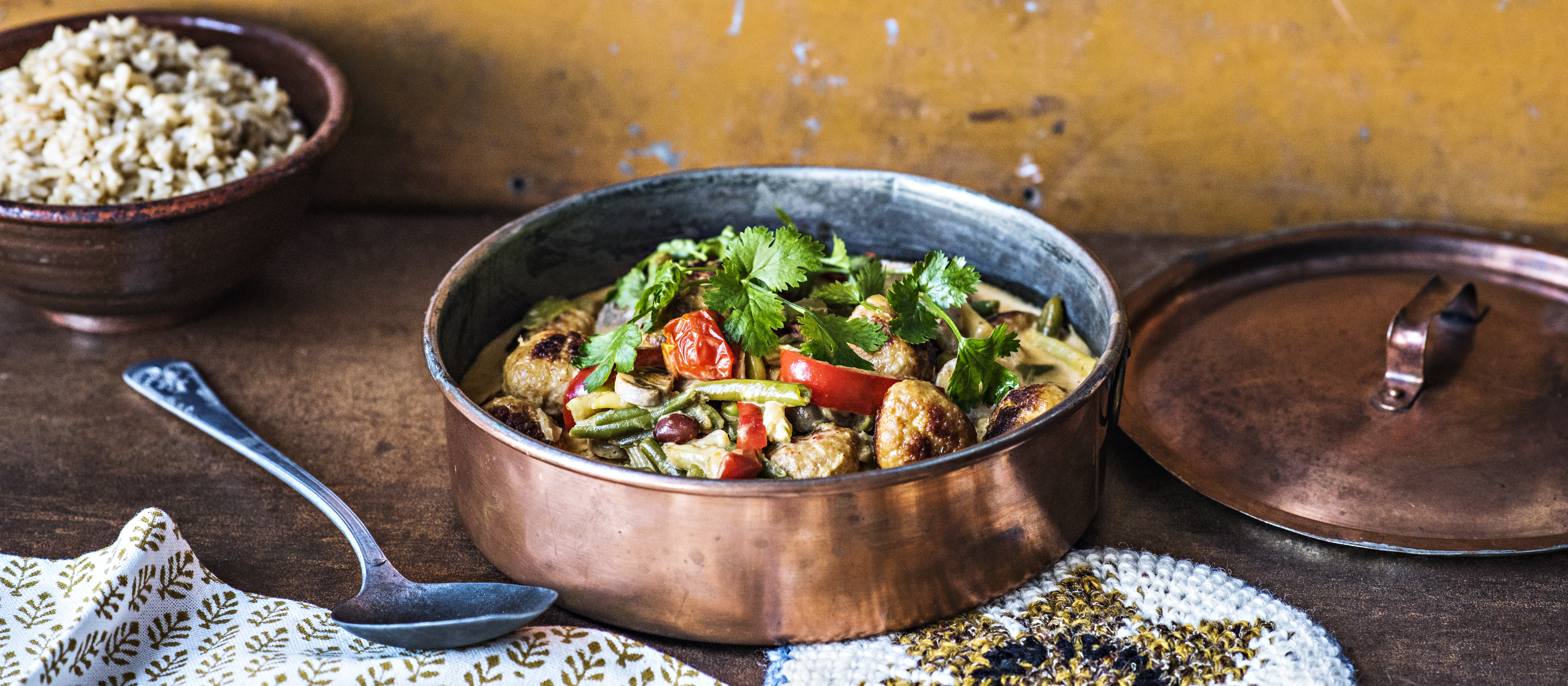 Punainen kanapyörykkäcurry