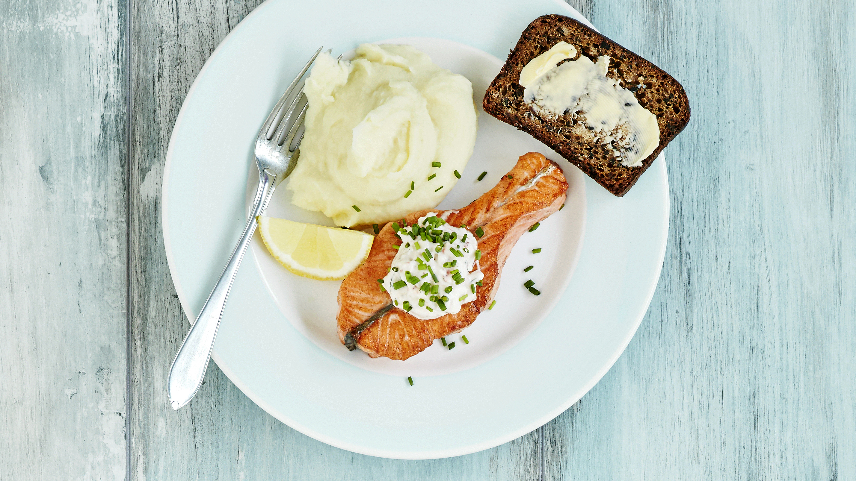 Skagen lohimedaljongit