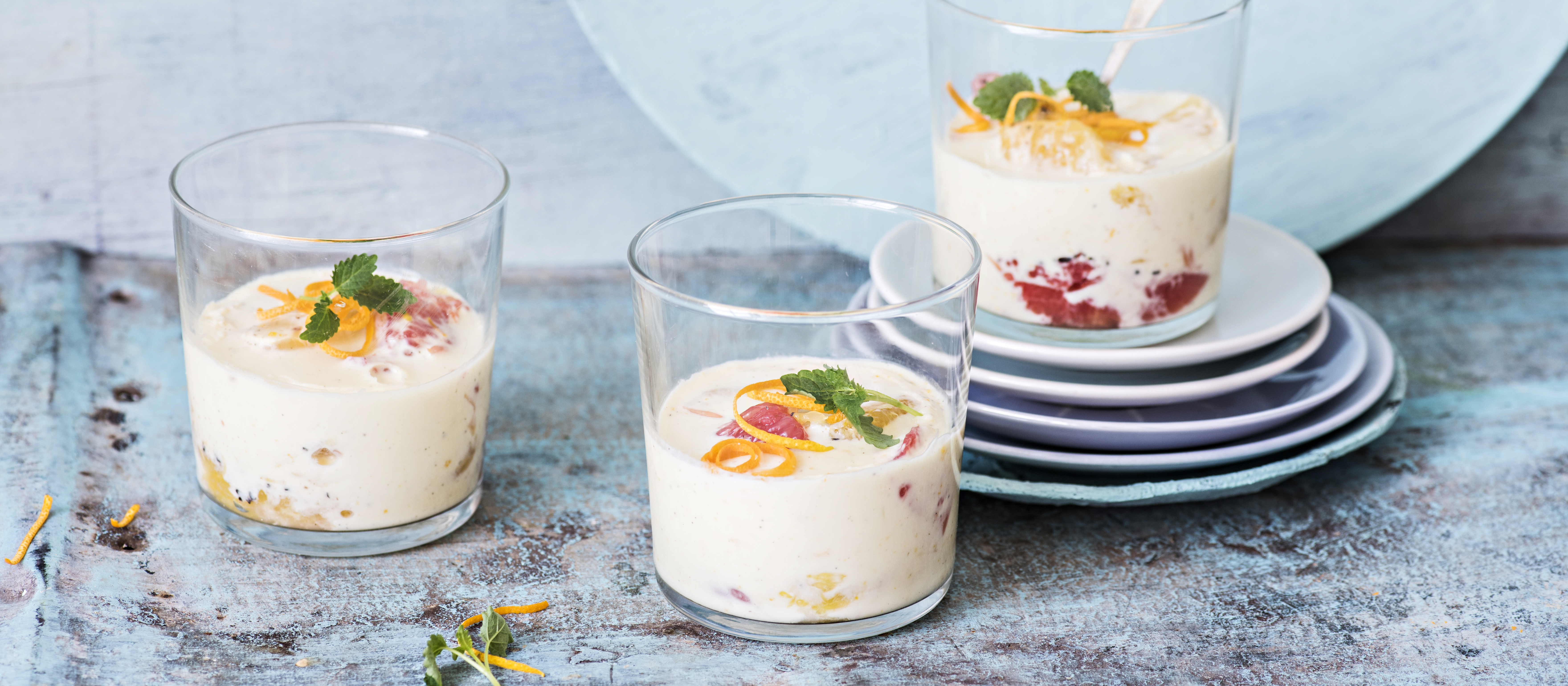 Appelsiini-jogurttipannacotta