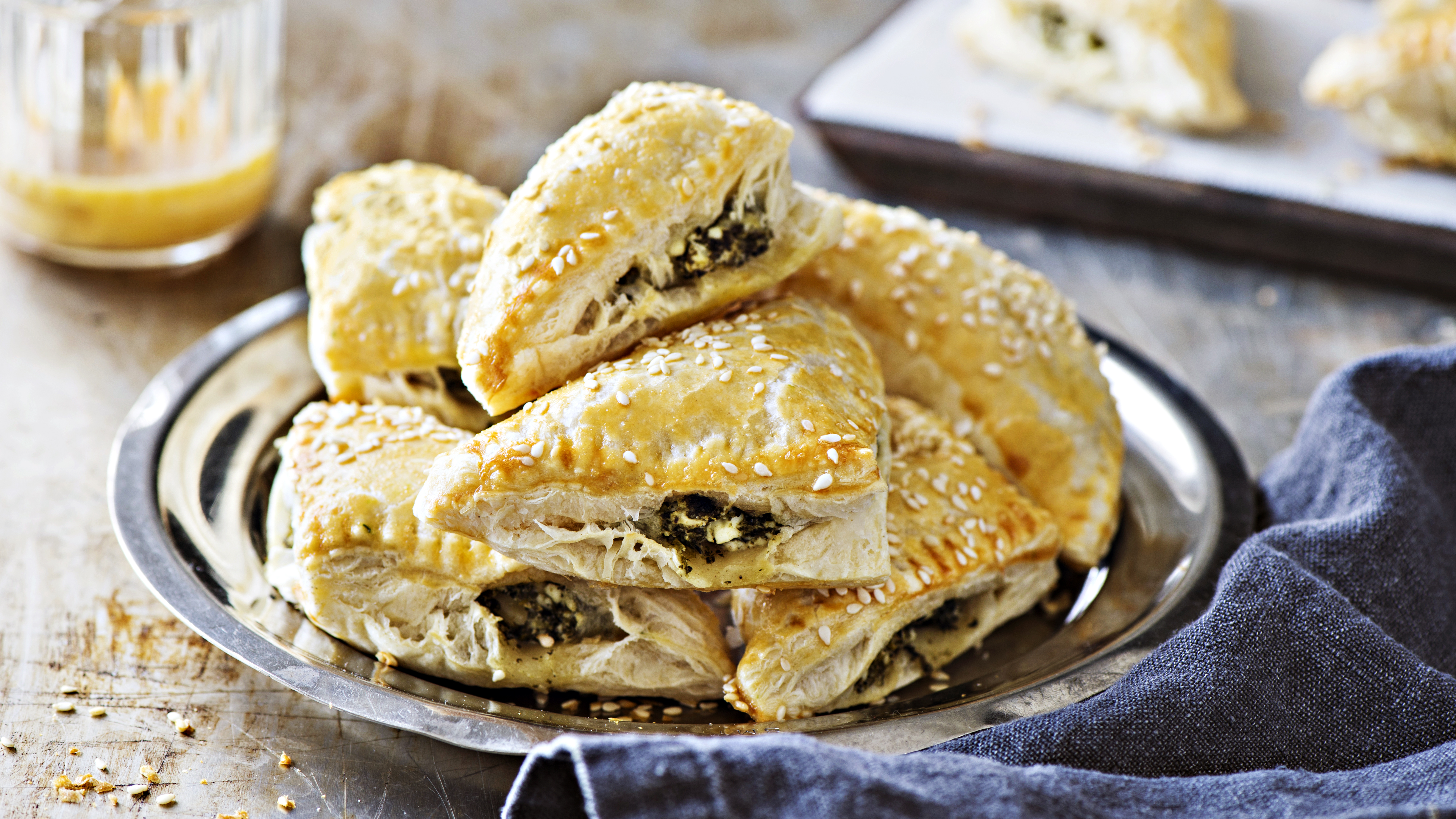 Feta-pinaattipasteijat