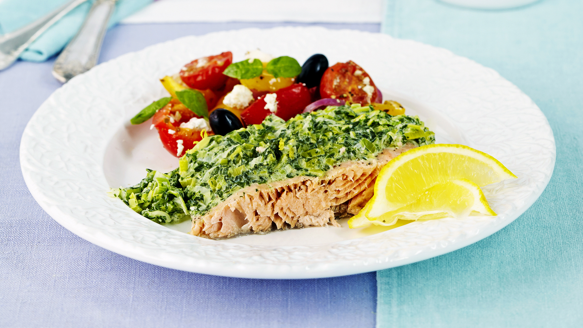 Uunilohi ja mascarpone-pinaattikastike