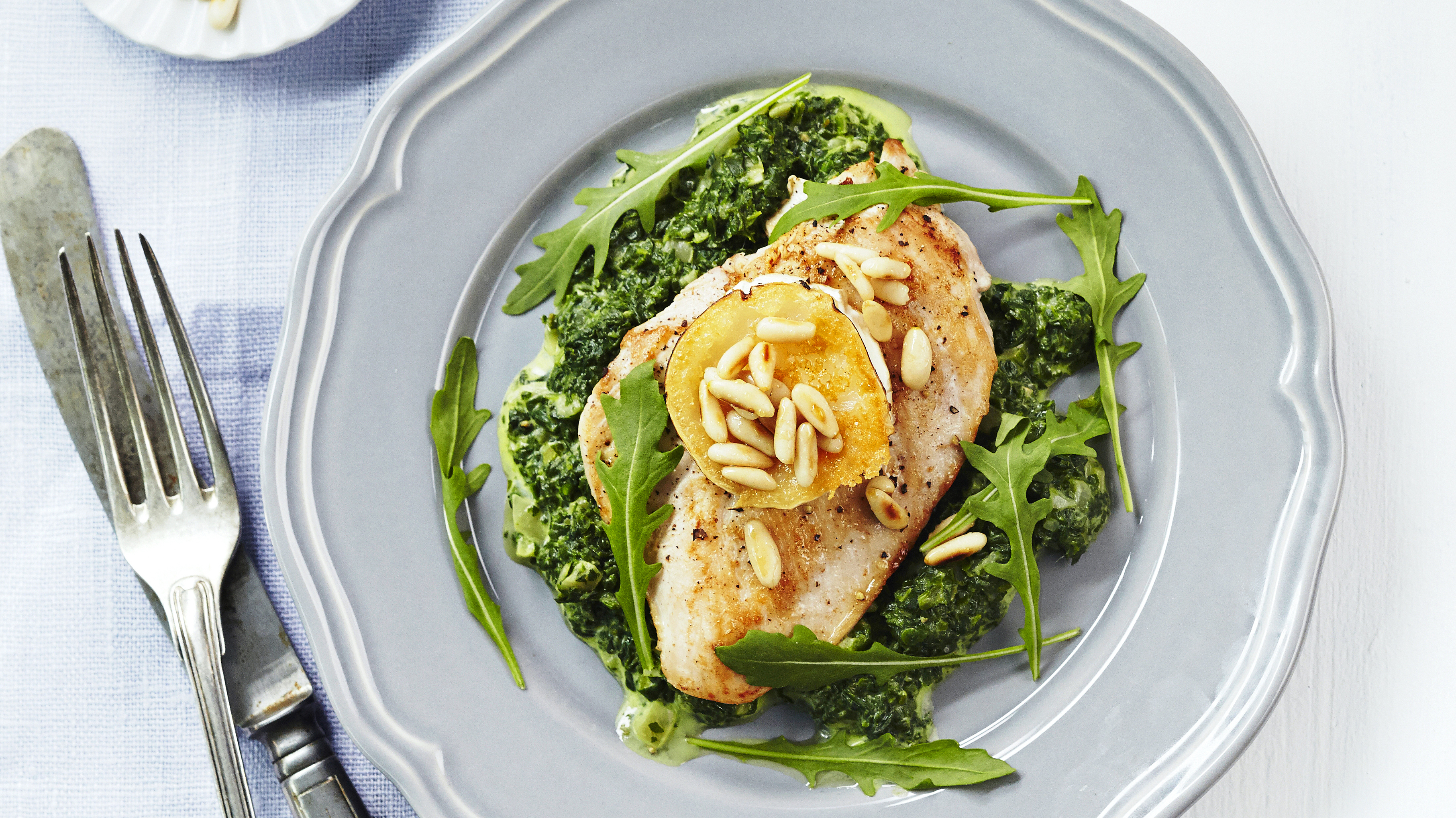 Pinaattinen vuohenjuustobroileri