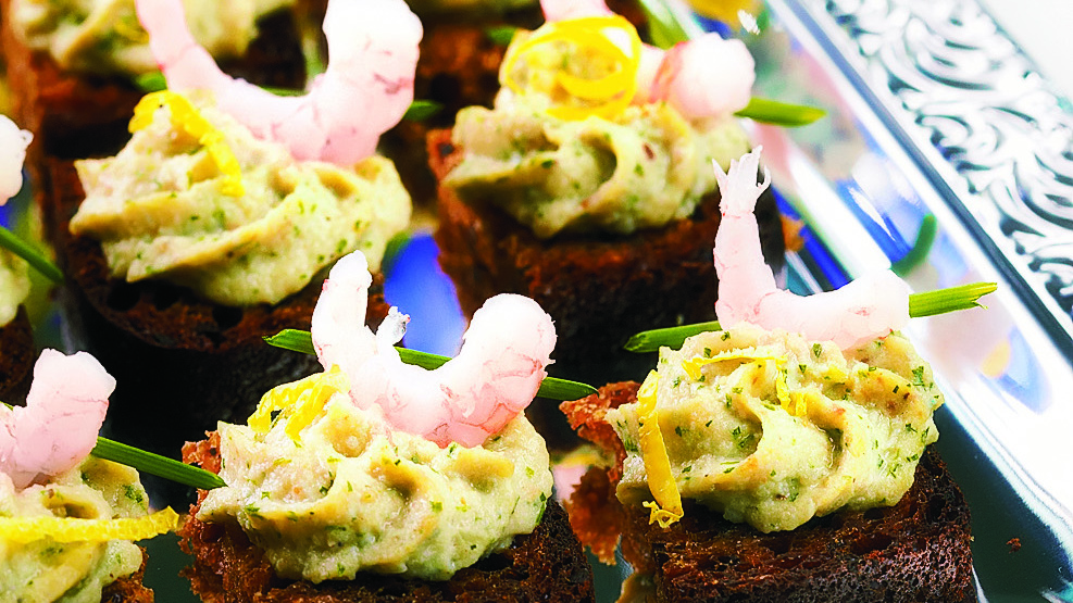 Pienet matjeskaviaarileivät