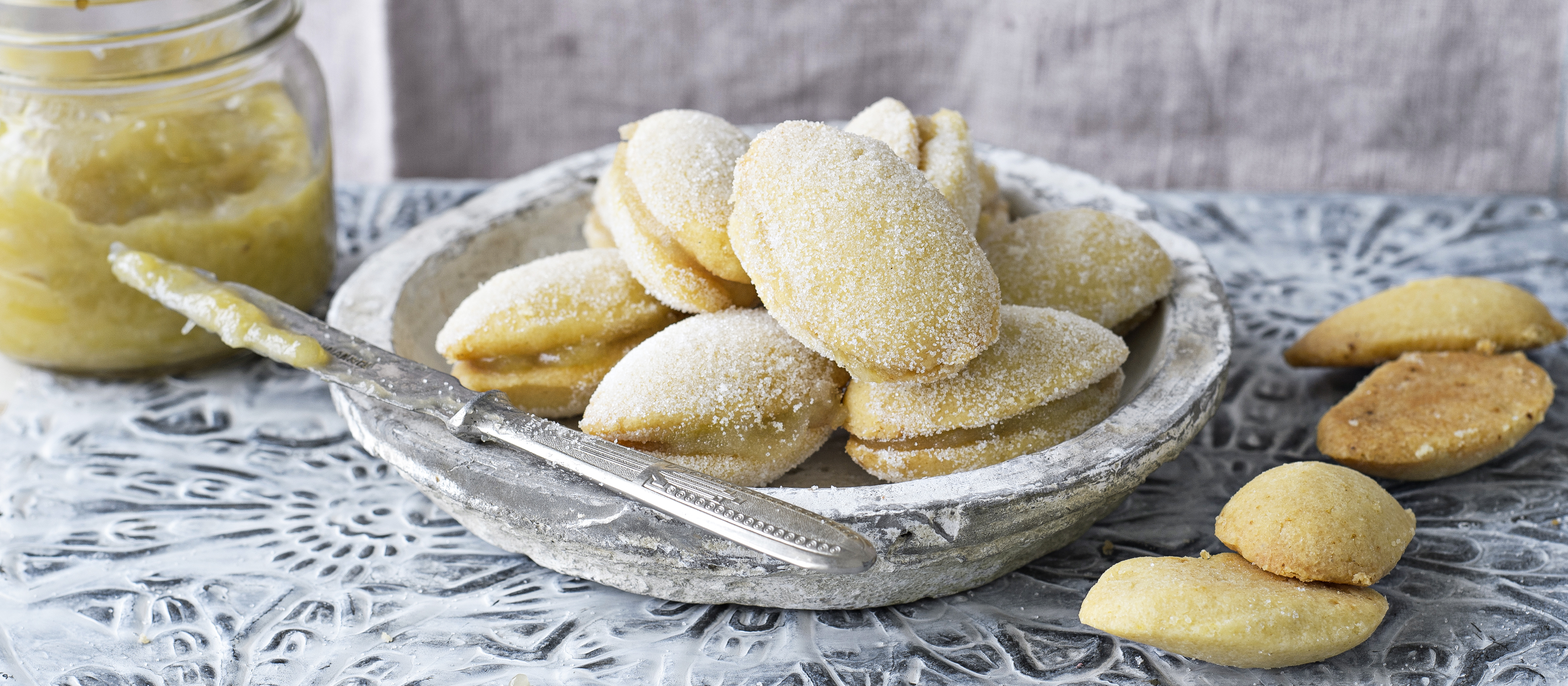 Raparperilusikkaleivät