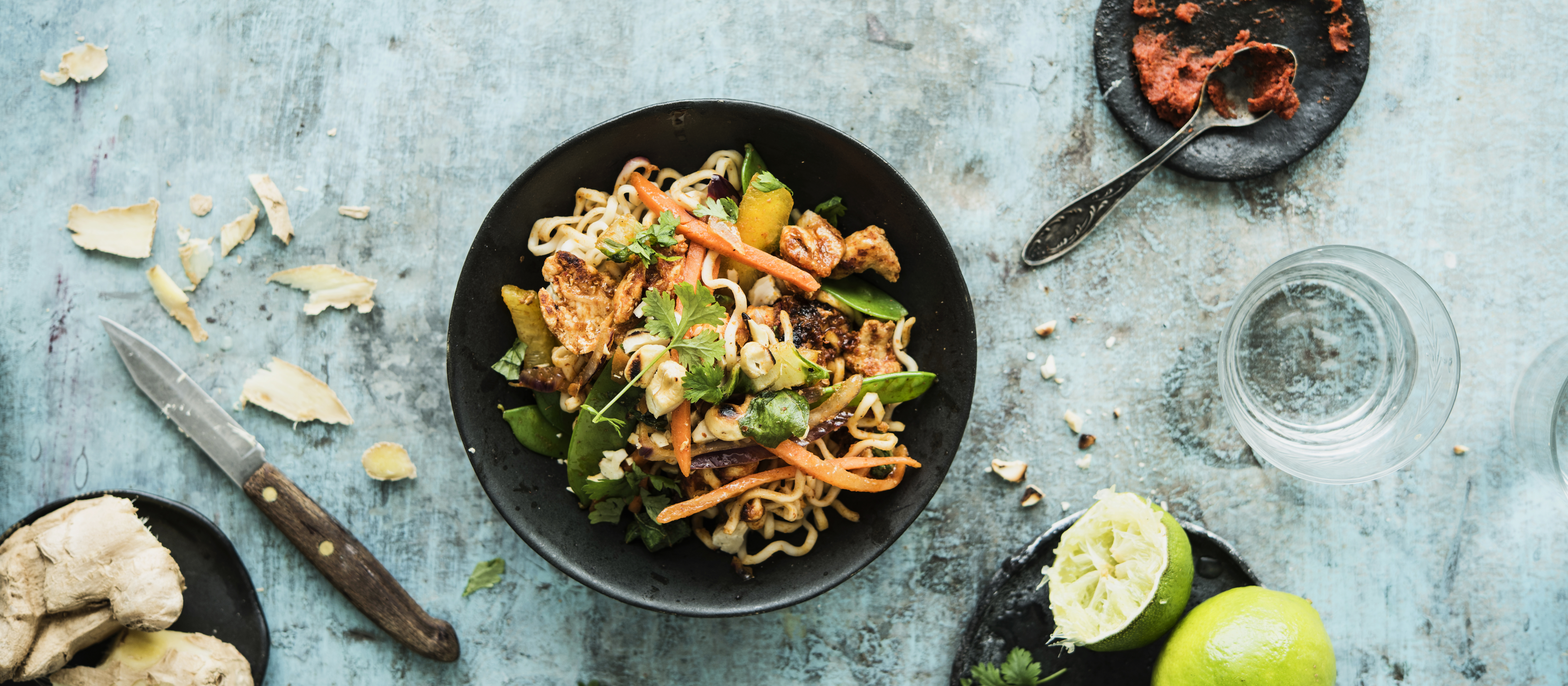 Helppo thai-broileriwokki