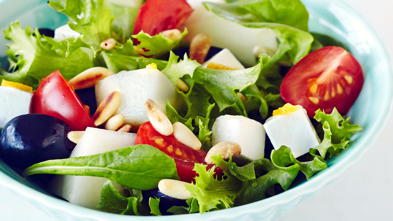 Meloni-juustosalaatti