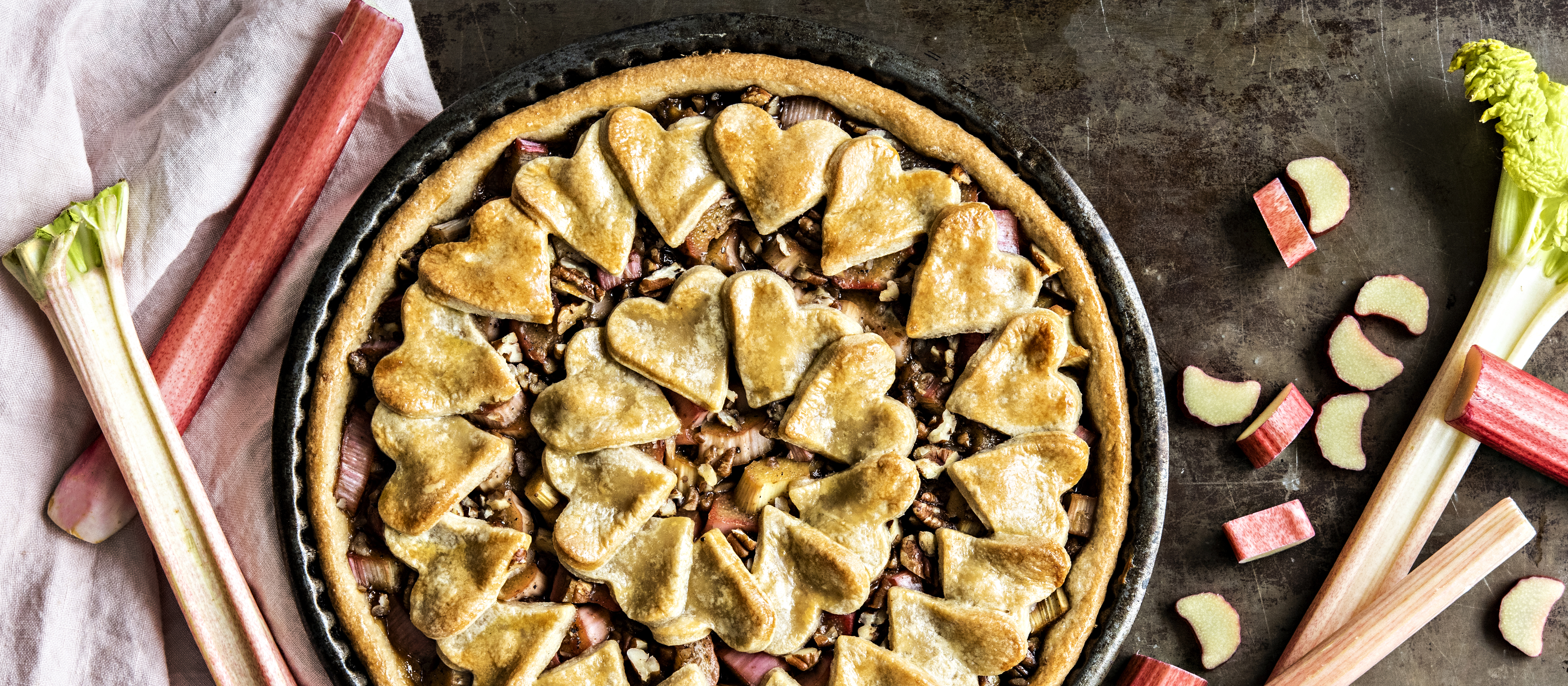 Pekaanipähkinä-raparperipiirakka