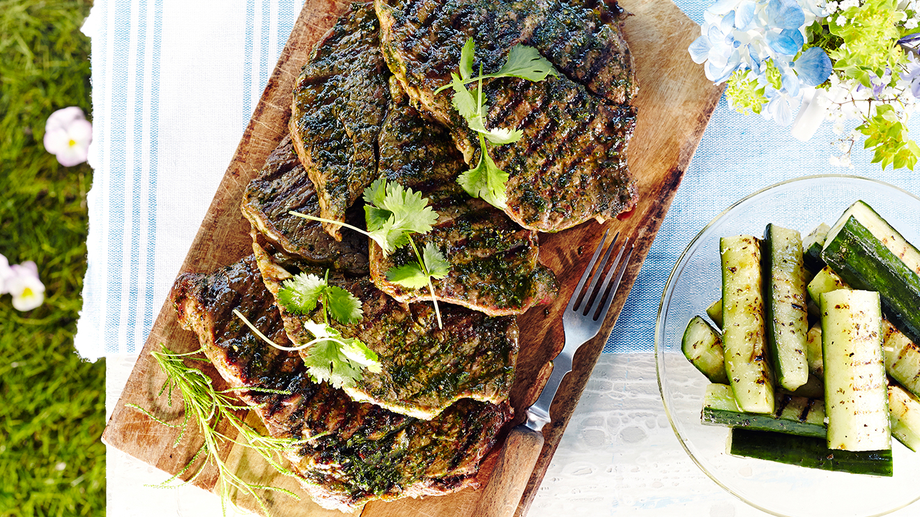 Grillattu entrecôte ja yrttiöljy