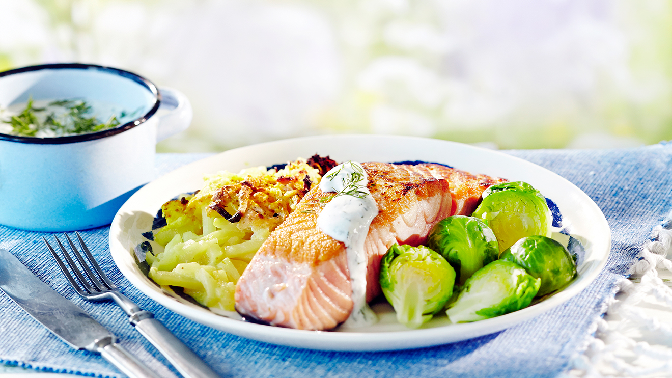 Pariloitua lohta ja tilli-siiderikastiketta