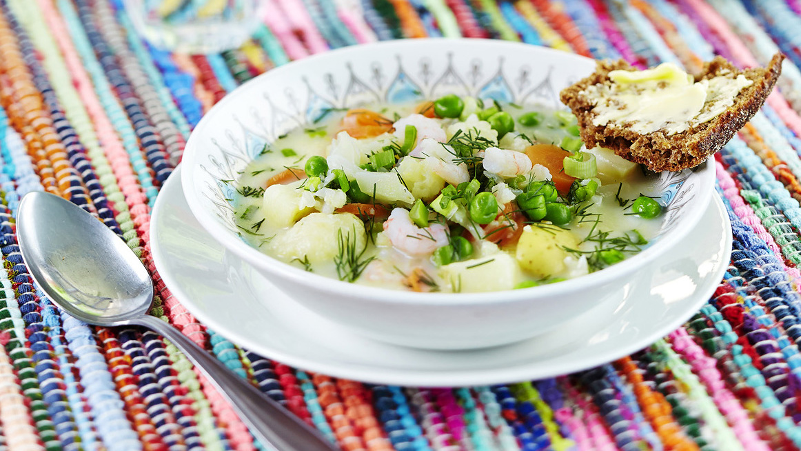 Kesäinen katkarapukeitto