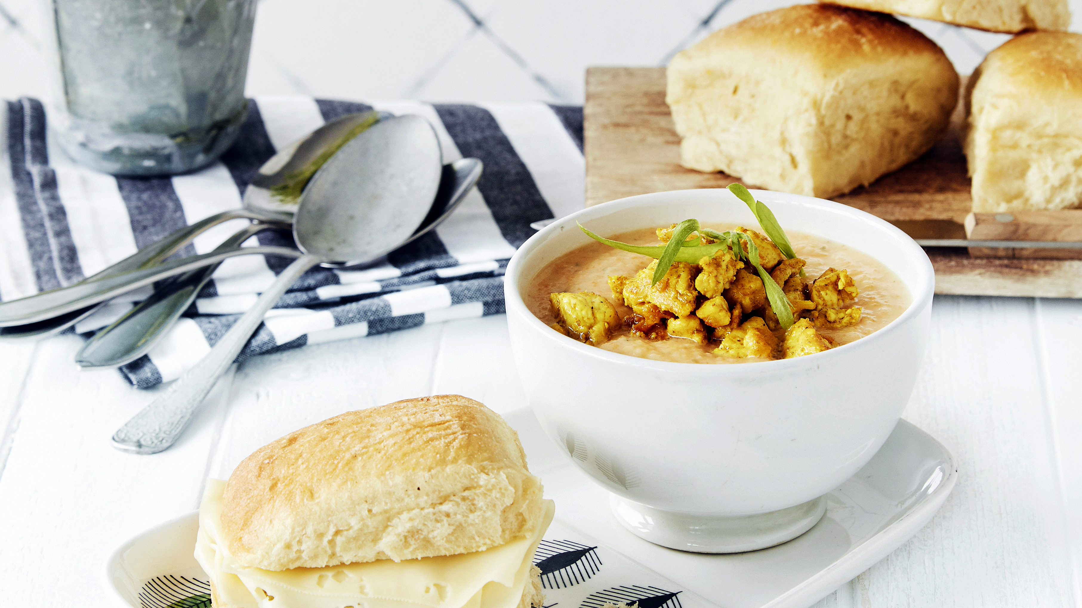 Lempeä broilerikeitto