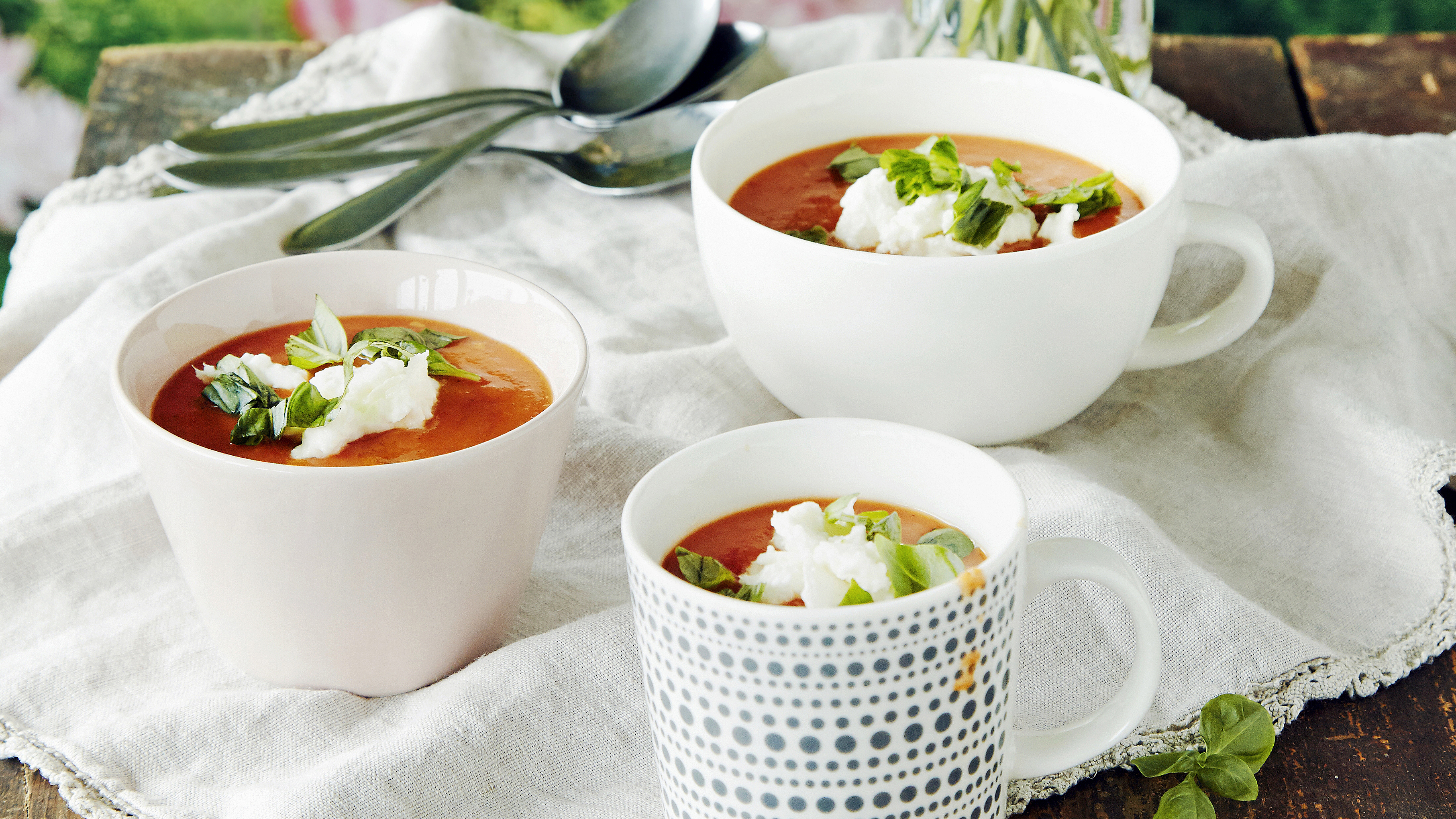 Uunipaahdettu Tomaattikeitto Alkuruoat Reseptit K Ruoka