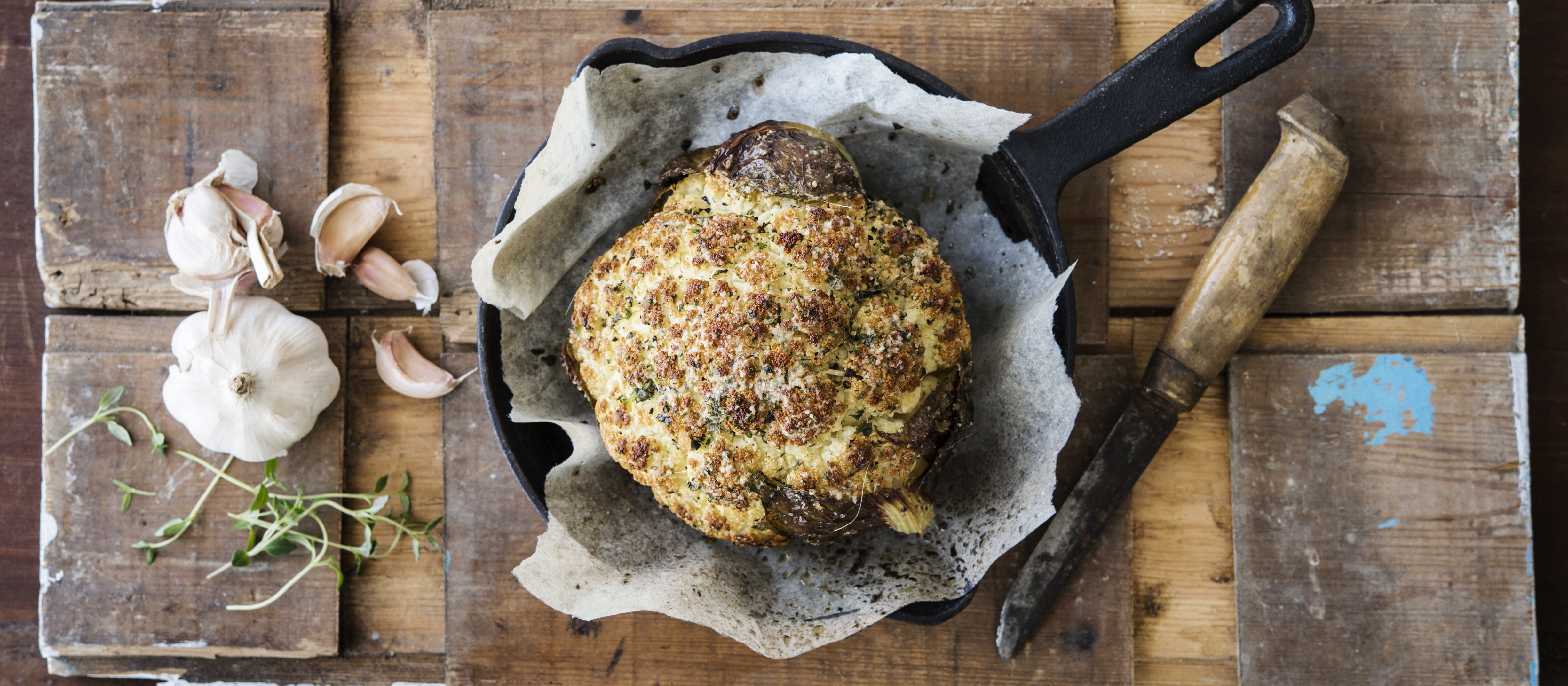 Kokonaisena paahdettu kukkakaali