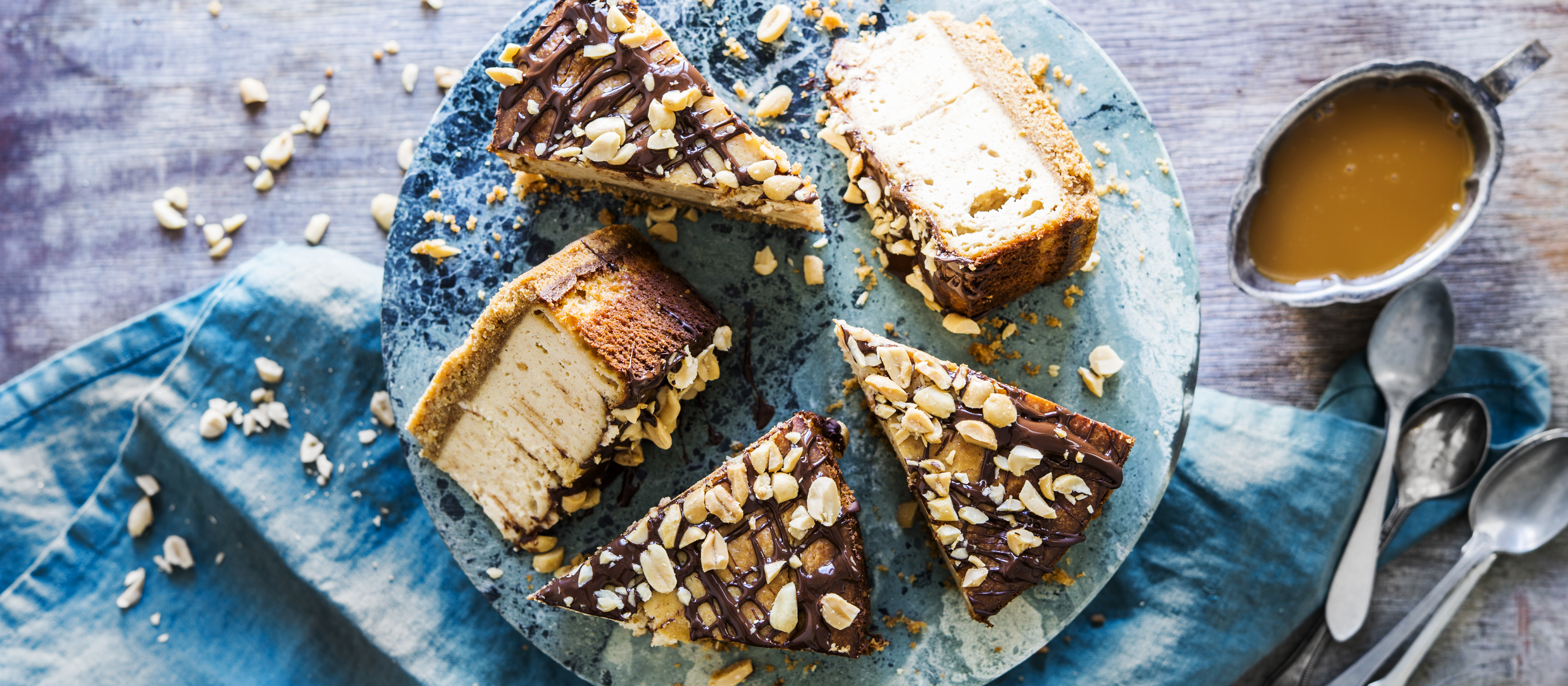 Maapähkinävoijuustokakku