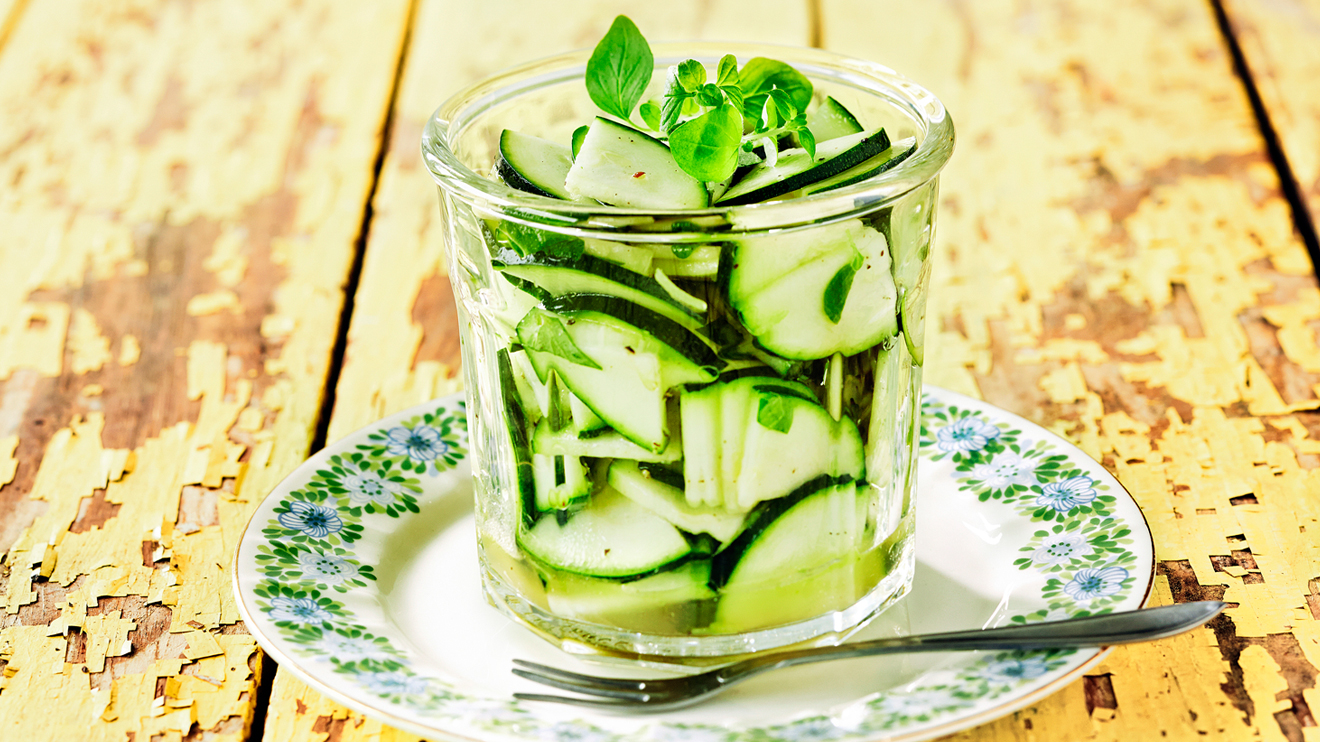 Marinoitu kesäkurpitsa