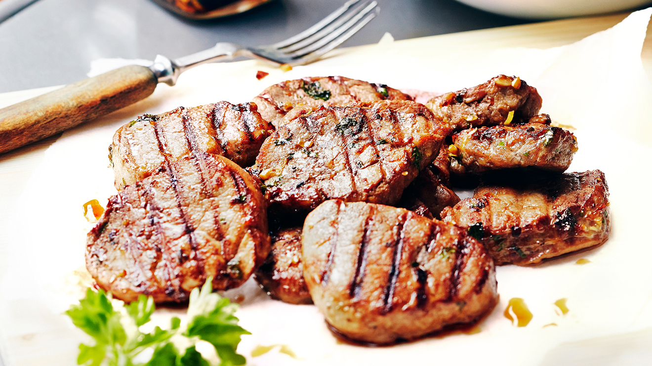 Porsaan sisäfileepihvit grillissä