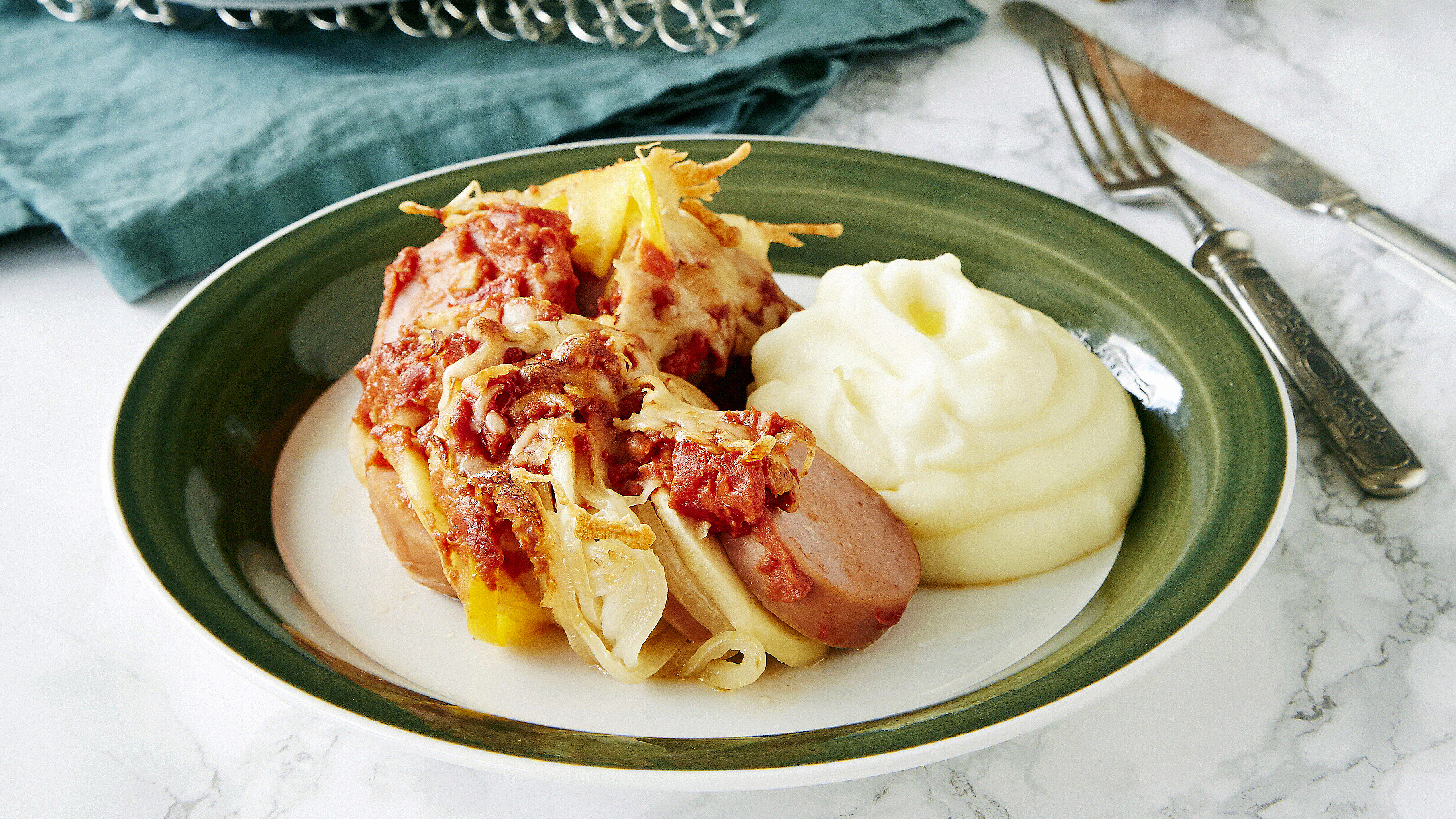 Omenainen makkaragratiini