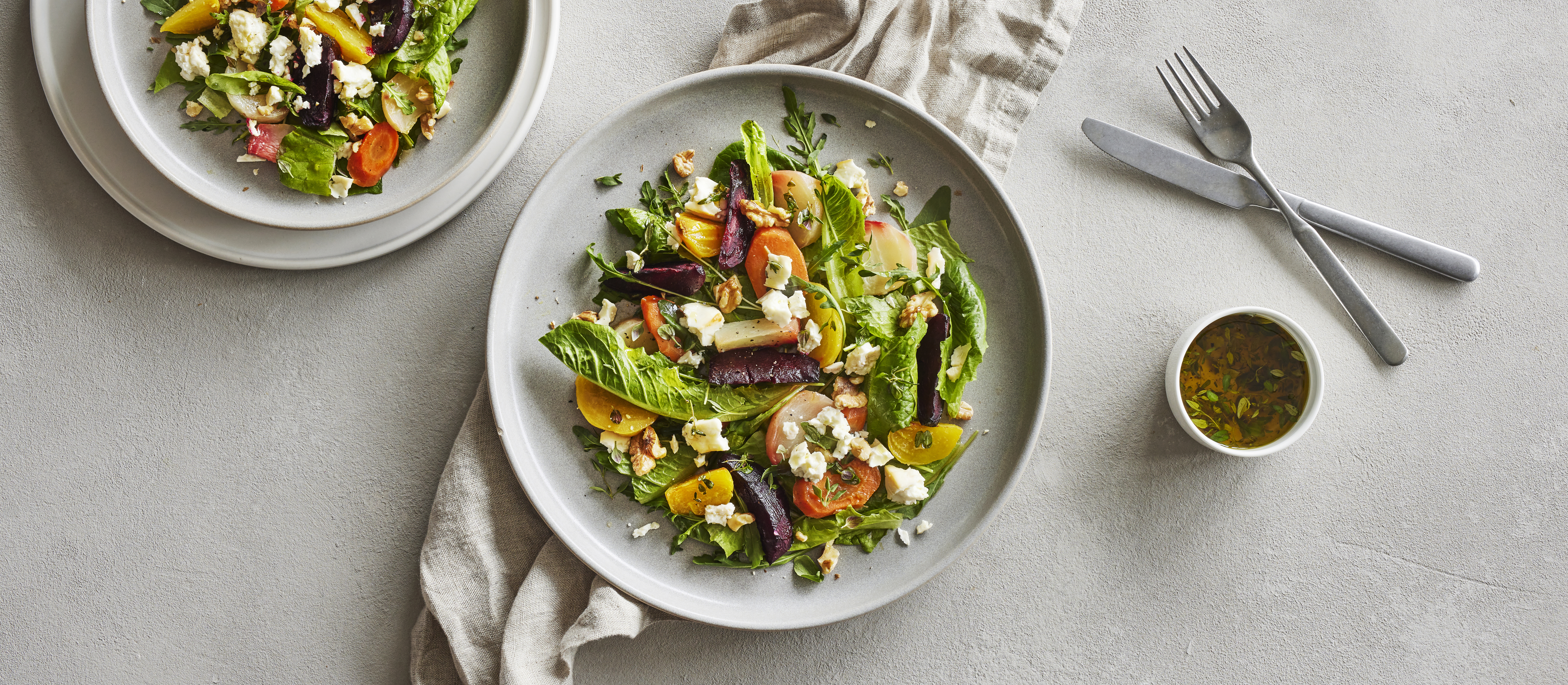 Paahdettu juures-fetasalaatti 