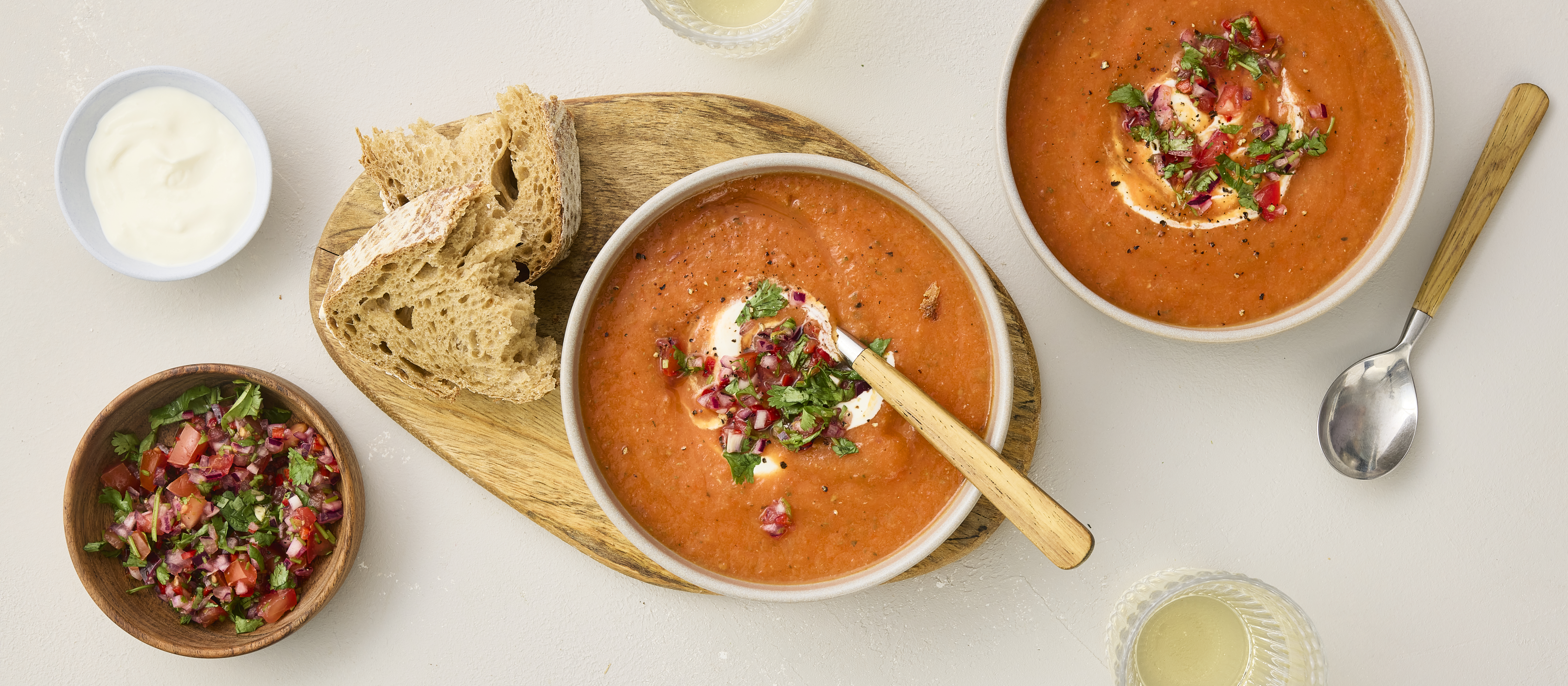 Paahdettu paprika-tomaattikeitto