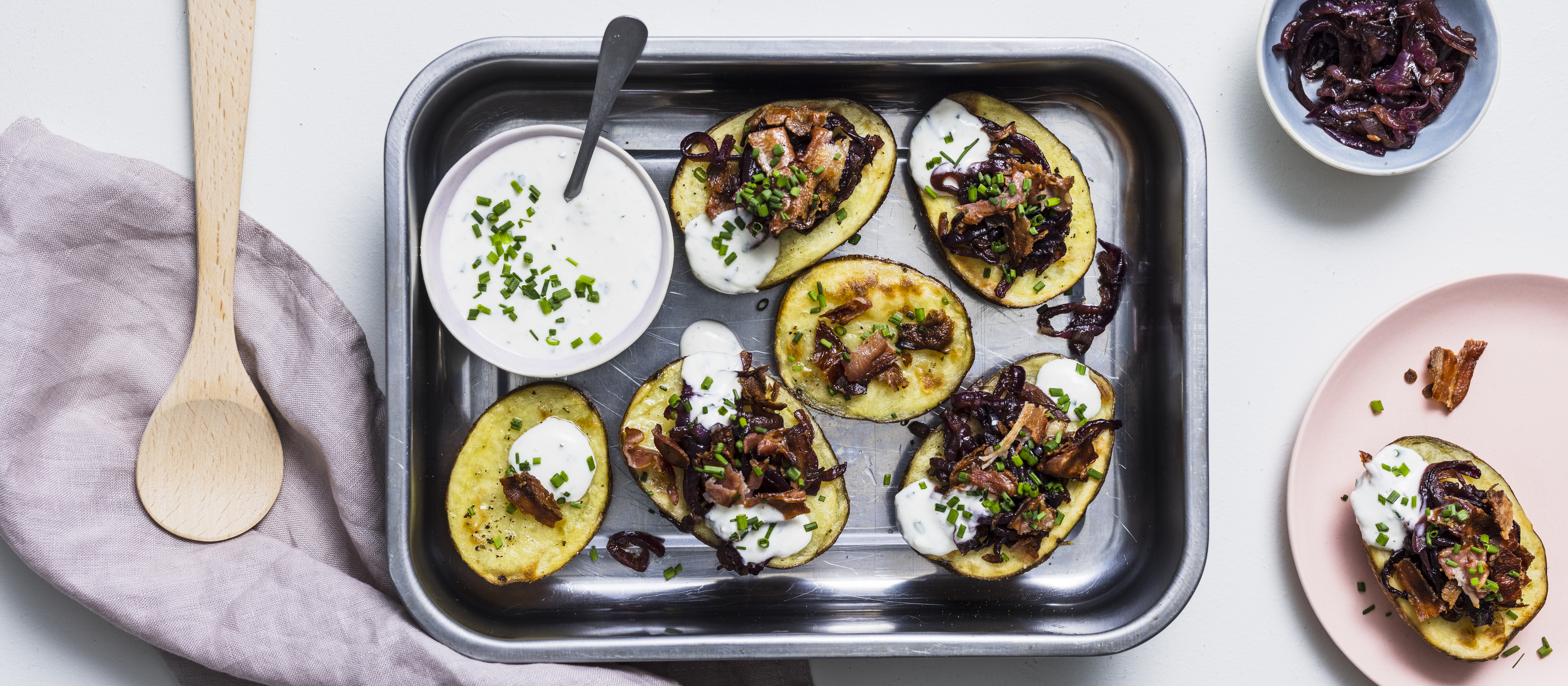 Halkaistut uuniperunat