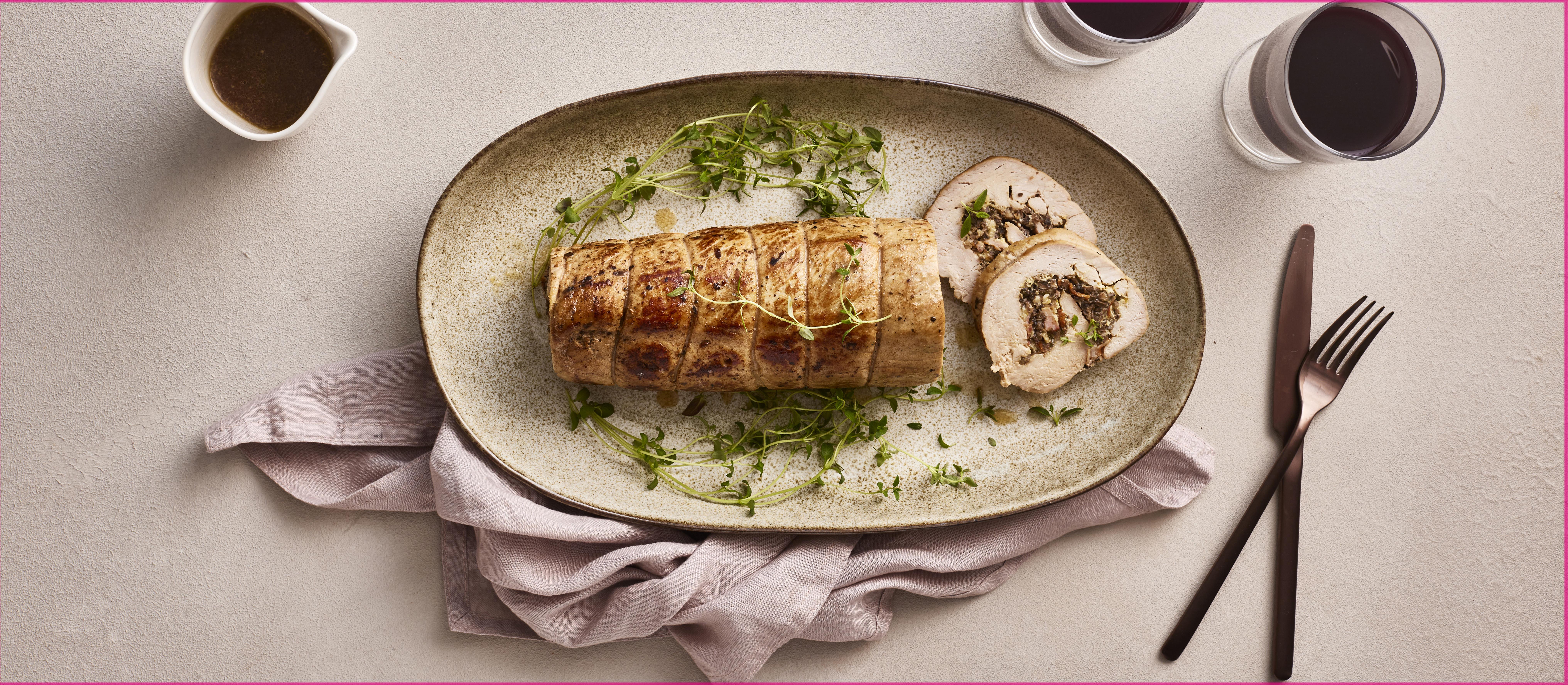 Sieni-pekonitäytteinen porsaan ulkofilee