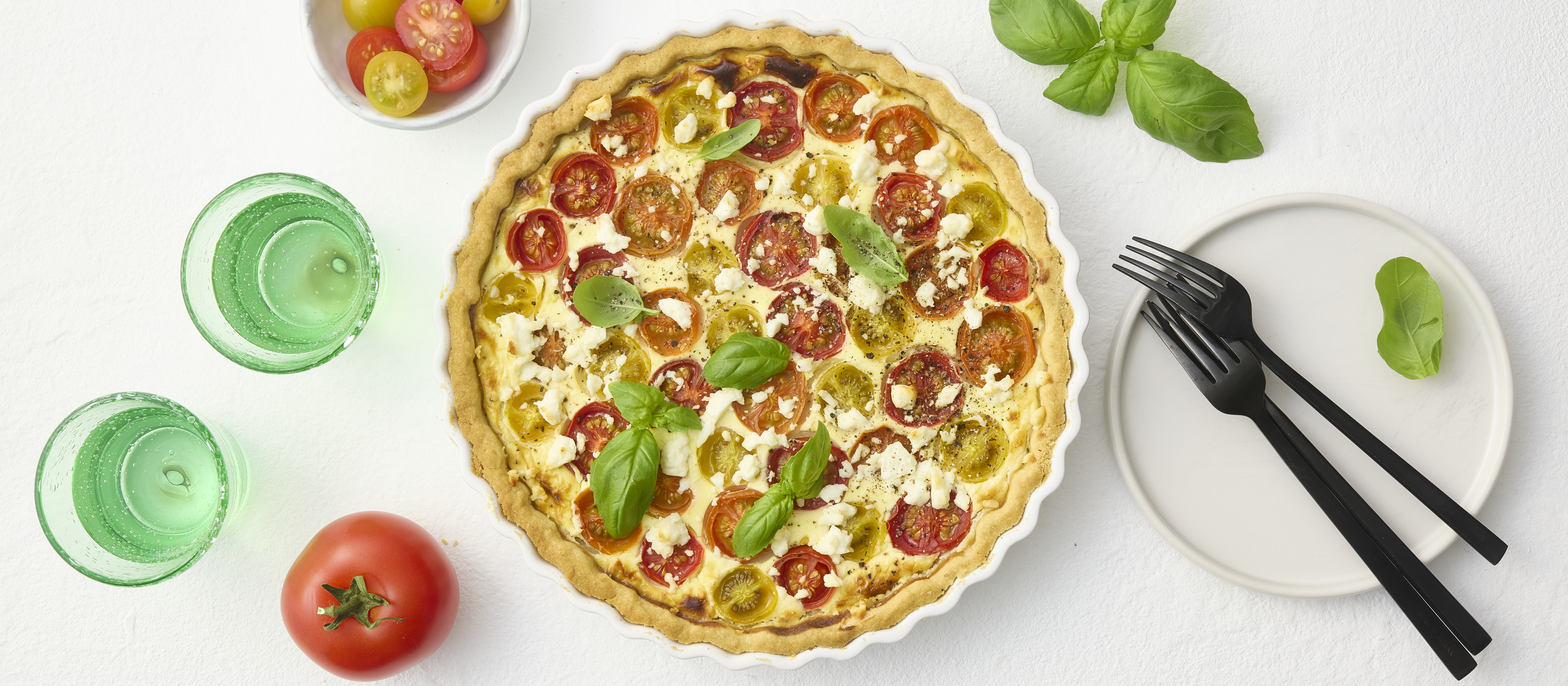 Tomaatti-fetapiirakka