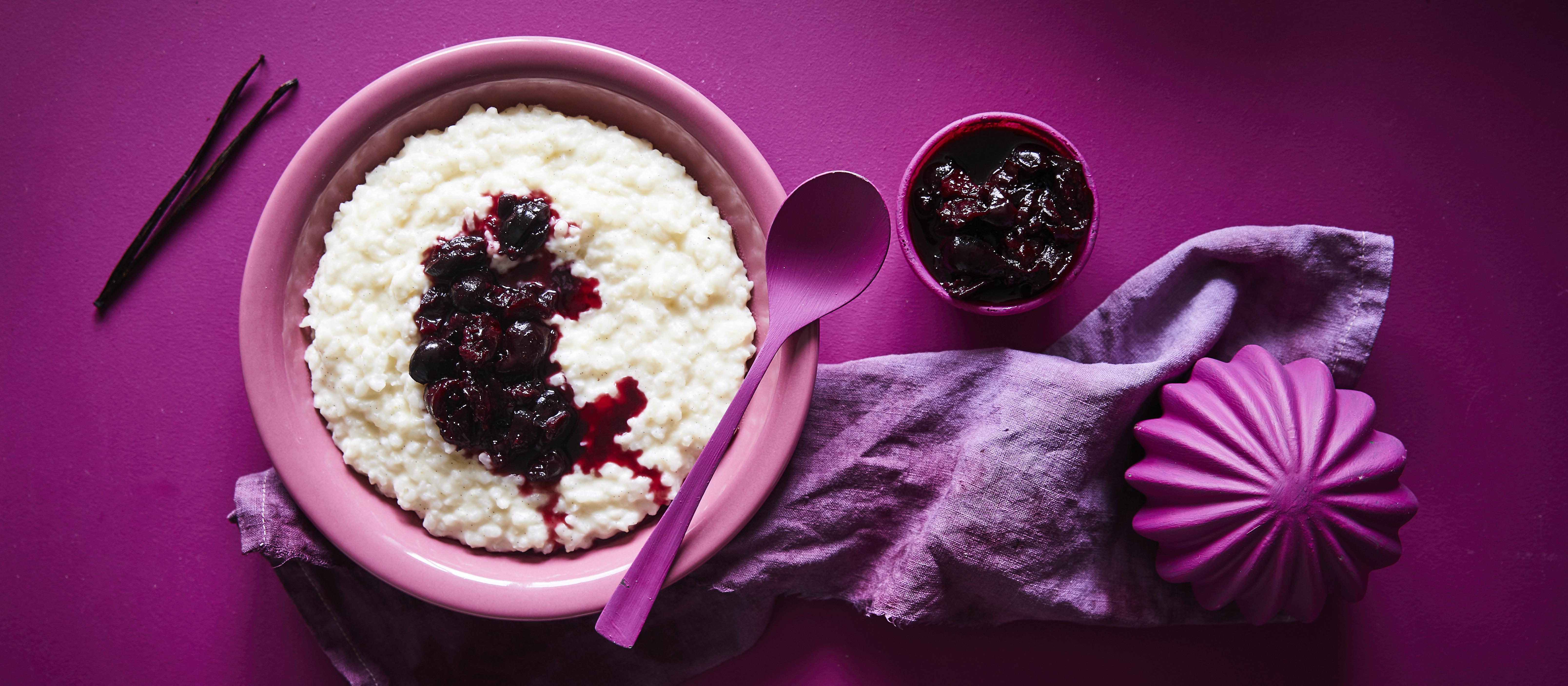 Vaniljariisipuuro ja kirsikkahilloke