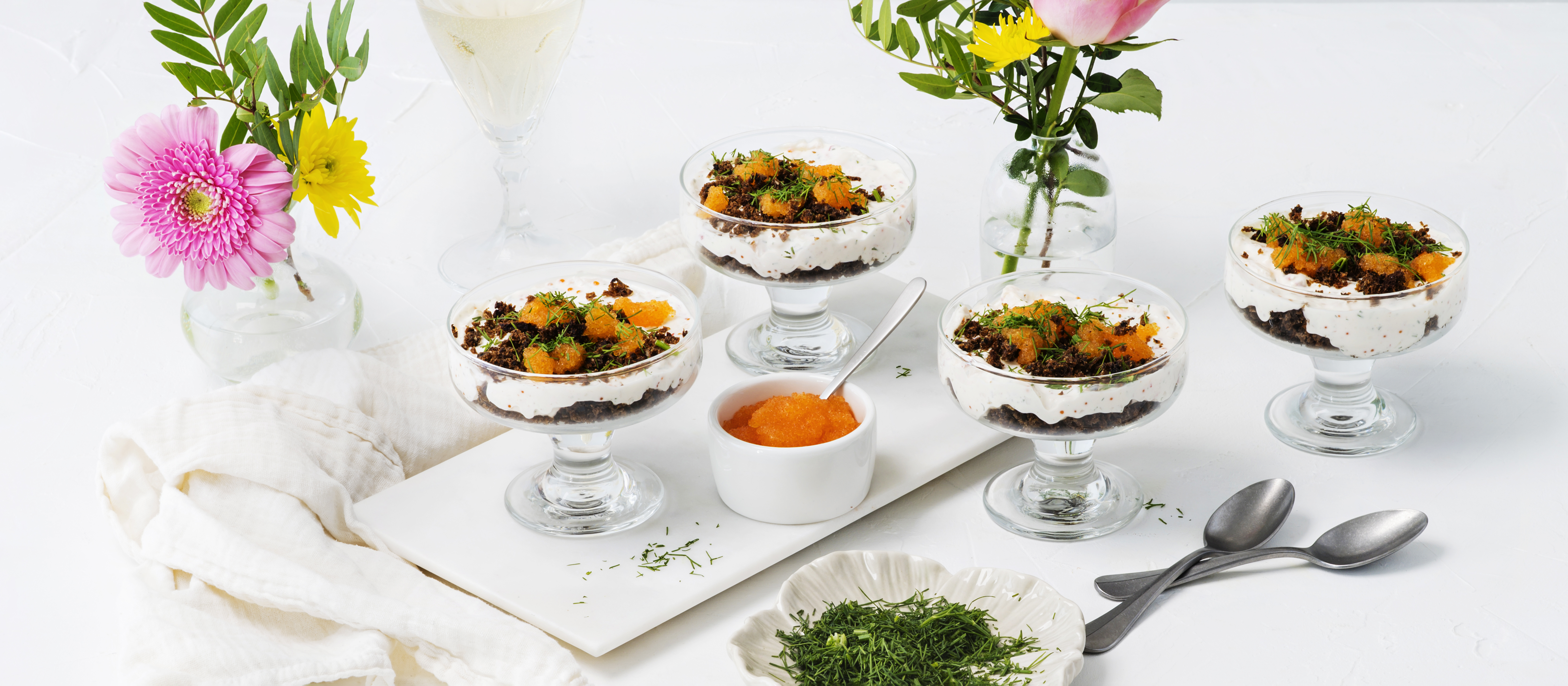 Voileipäkakku lasissa