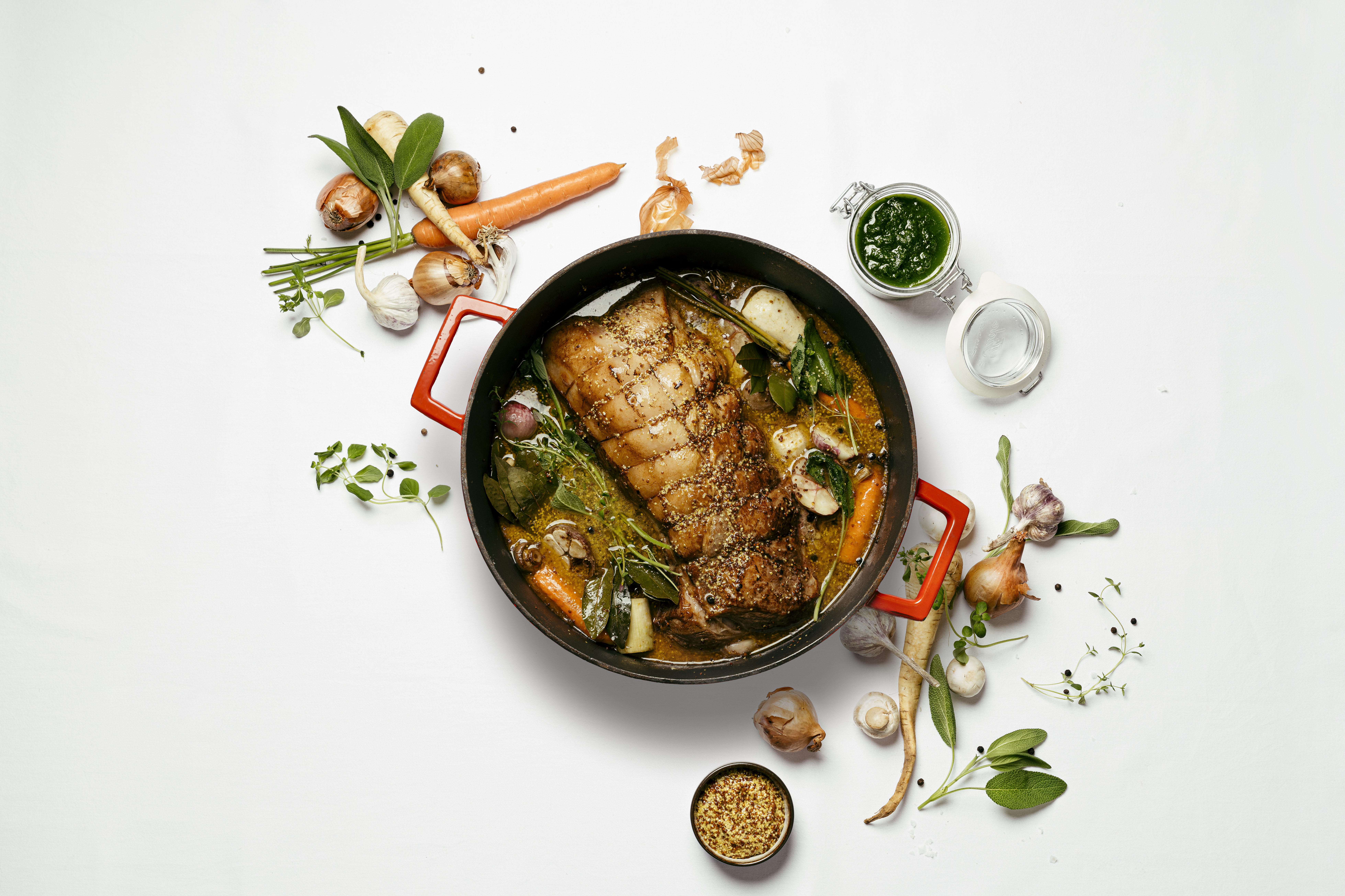 Ylikypsää porsasta ja syysjuureksia