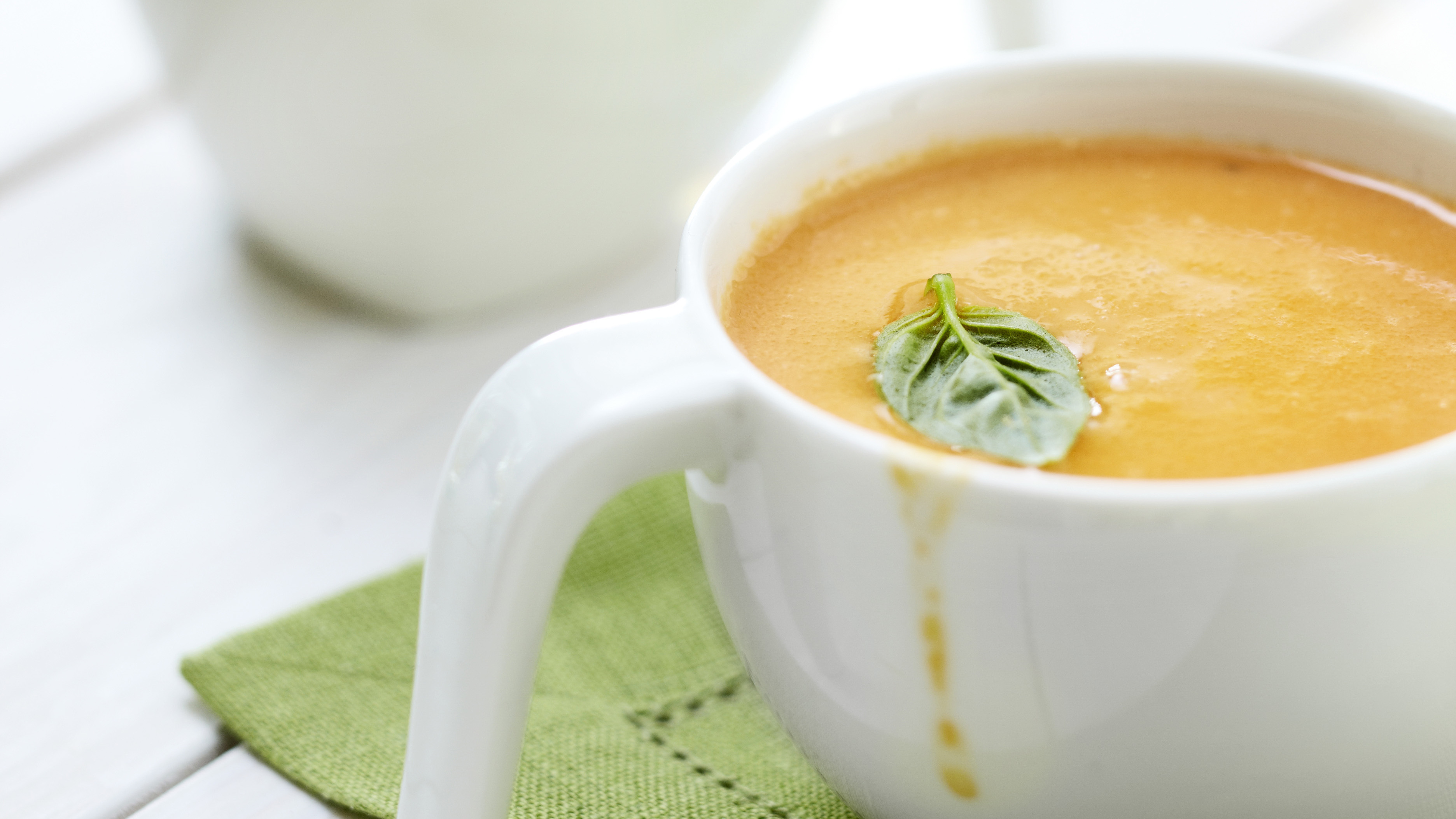 Porkkanasose-appelsiinikeitto