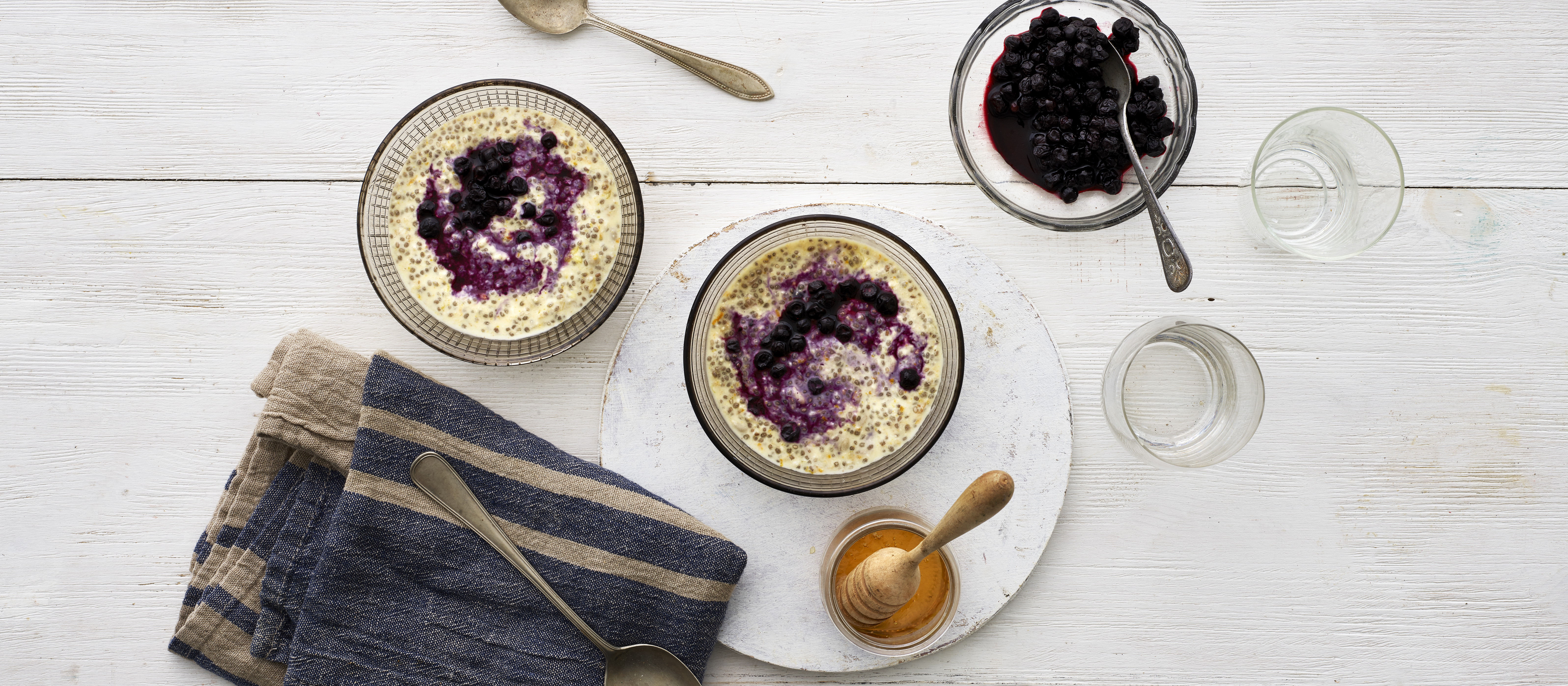 Appelsiini-mustikkatuorepuuro