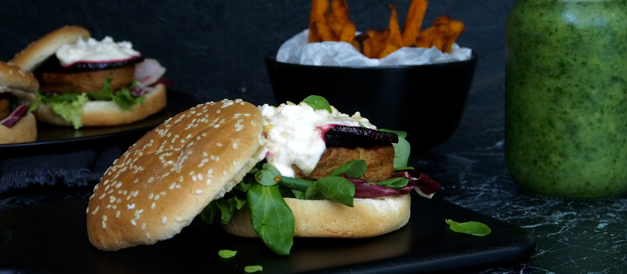 Kasvishampurilaiset ja vihersmoothie